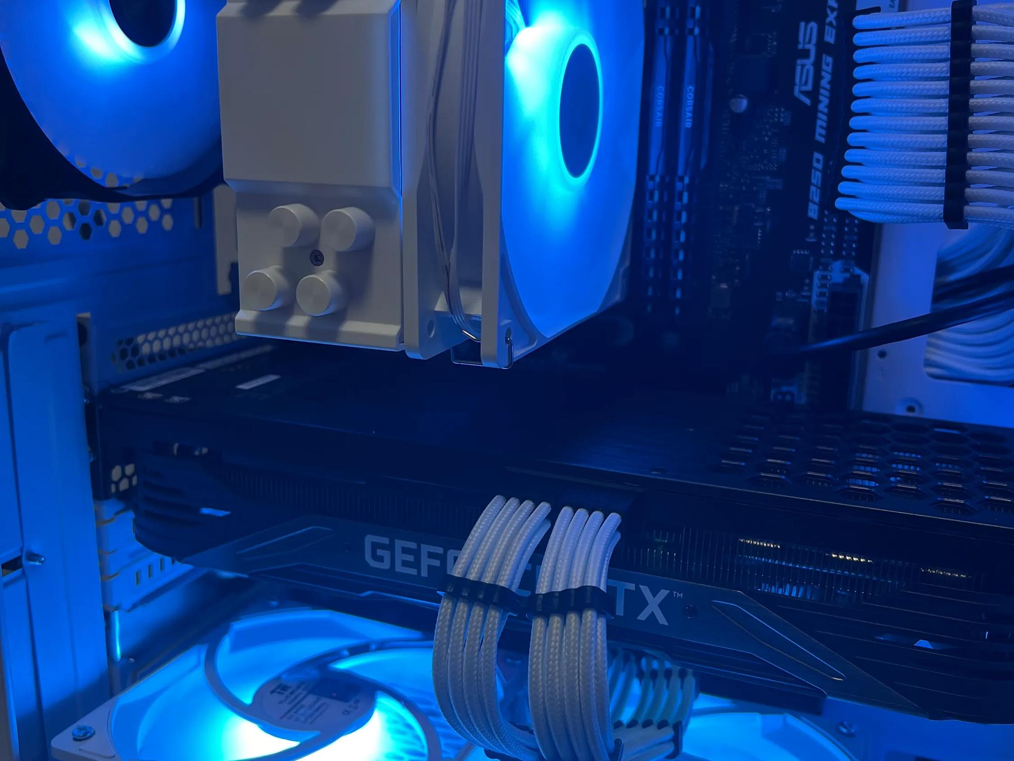 🥶🧊Frosty🥶🧊 | RTX 3070 Mid-Range PC | Intel Core i7 | 16GB RAM | 1TB SSD | Windows 11 Pro
