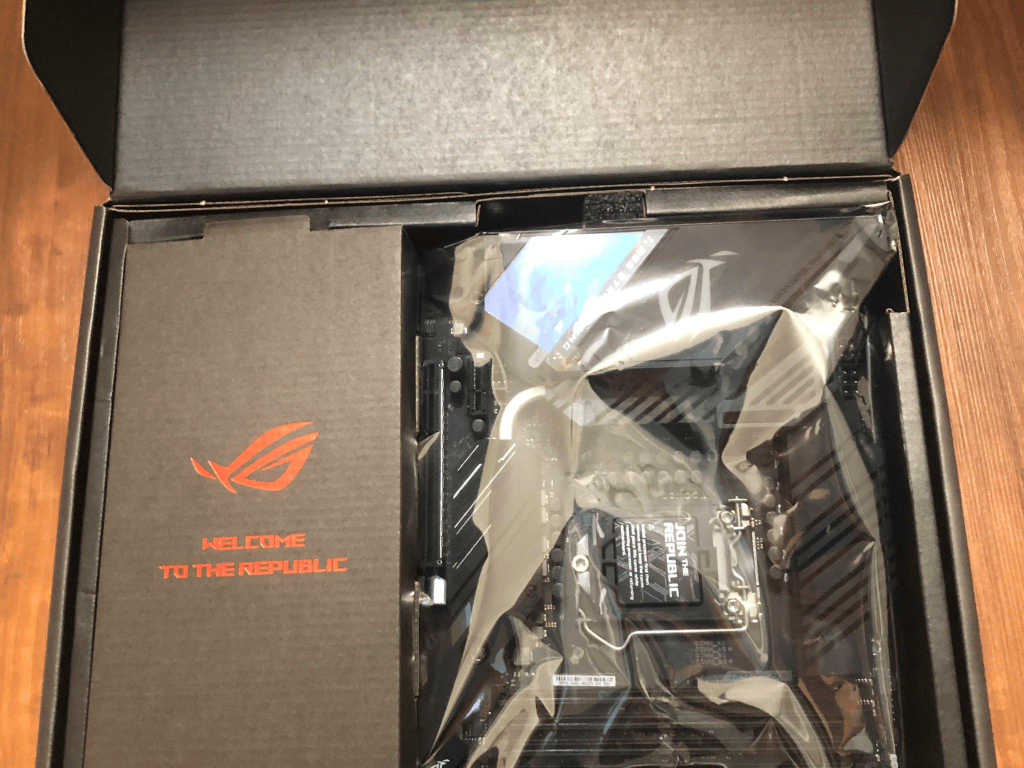 Combo: I7-10700k + Asus Z490E + 32GB RAM (3200mhz) + 1TB HHD