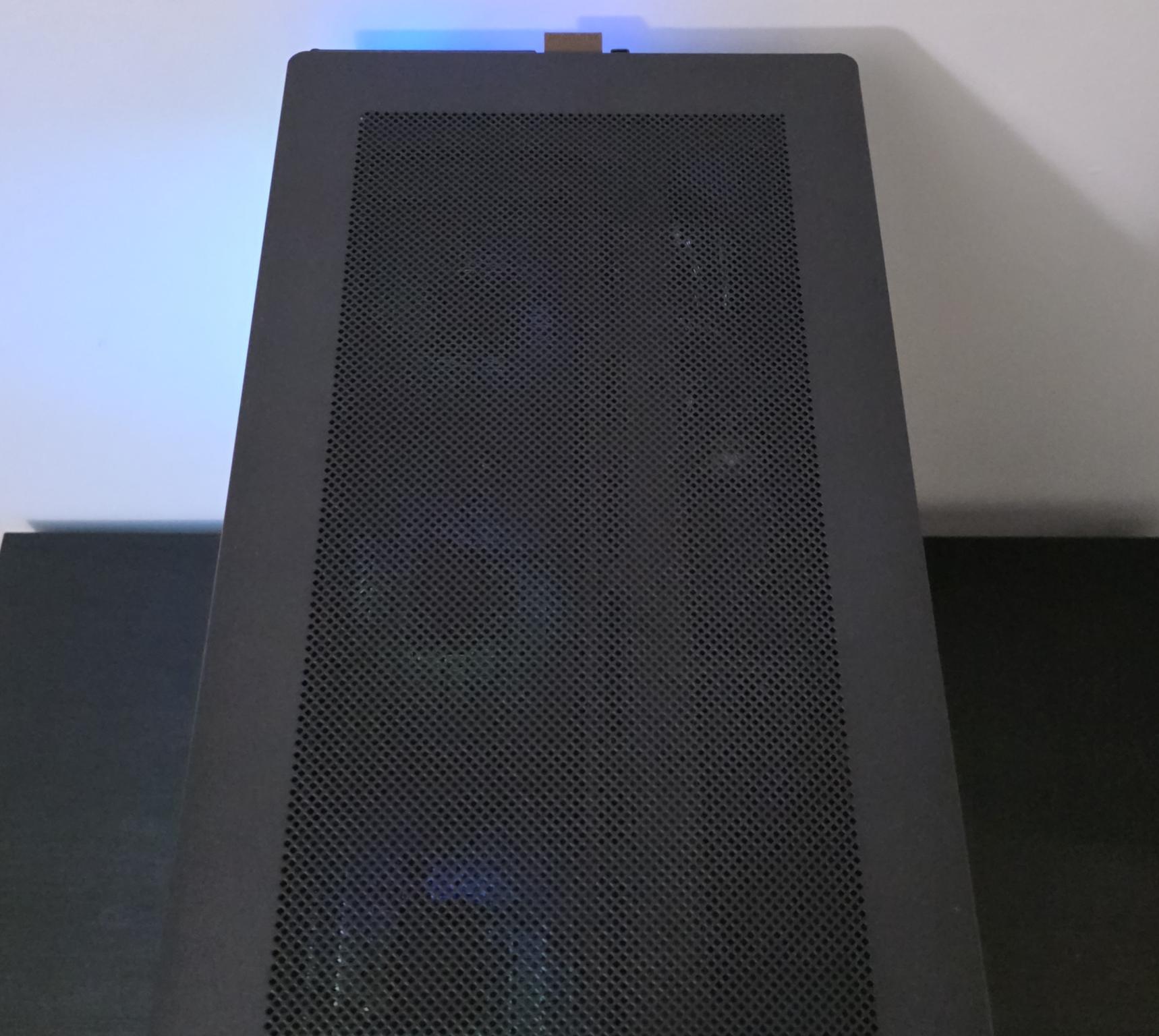 Midnight Hydra | RX 9070XT | Ryzen 5 7600X3D | 32 GB | 2TB SSD | 850W Gold PSU