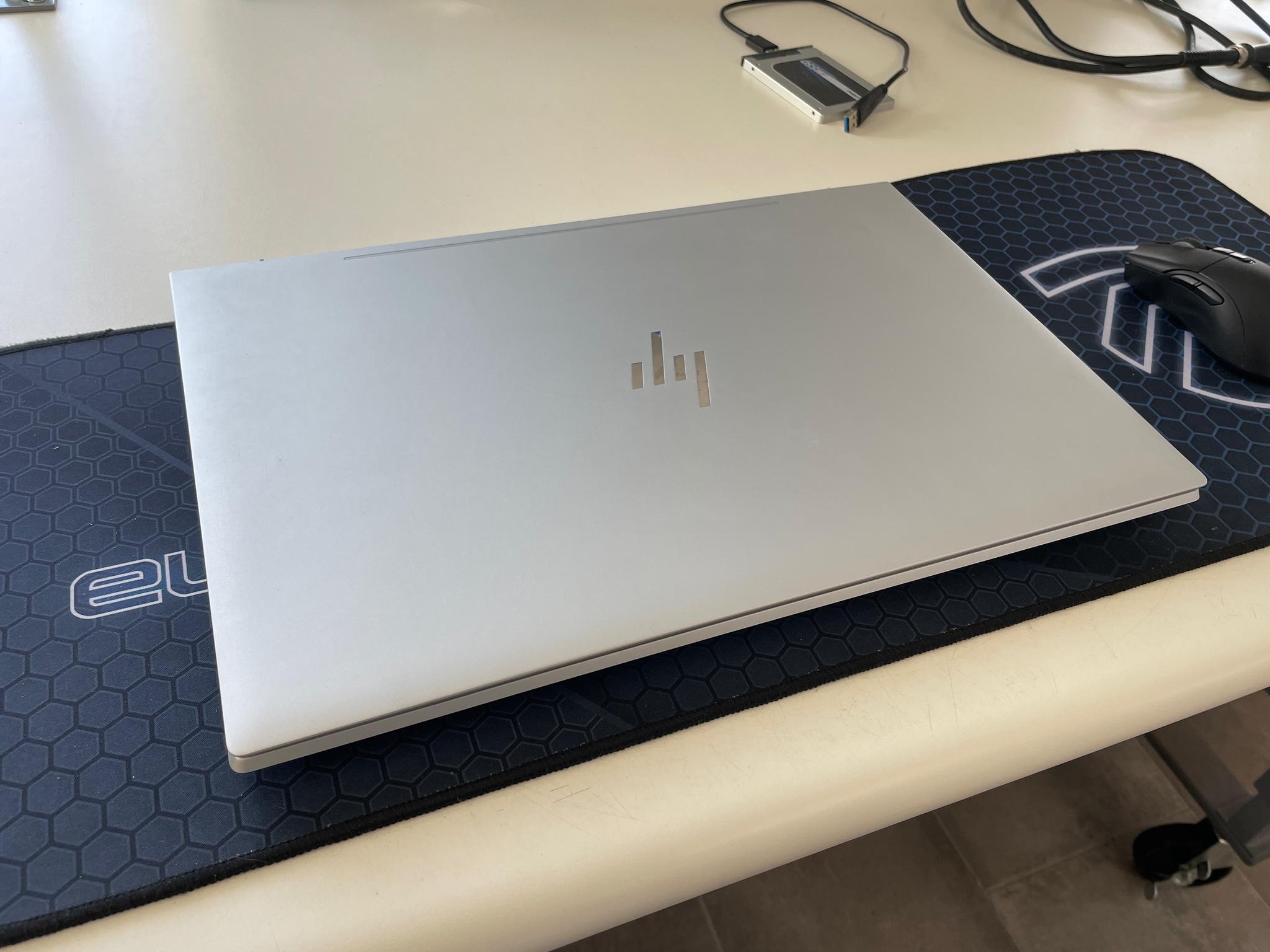 HP Envy 17 + i7-8565u + GeForce MX250 + 256 2.5” SSD