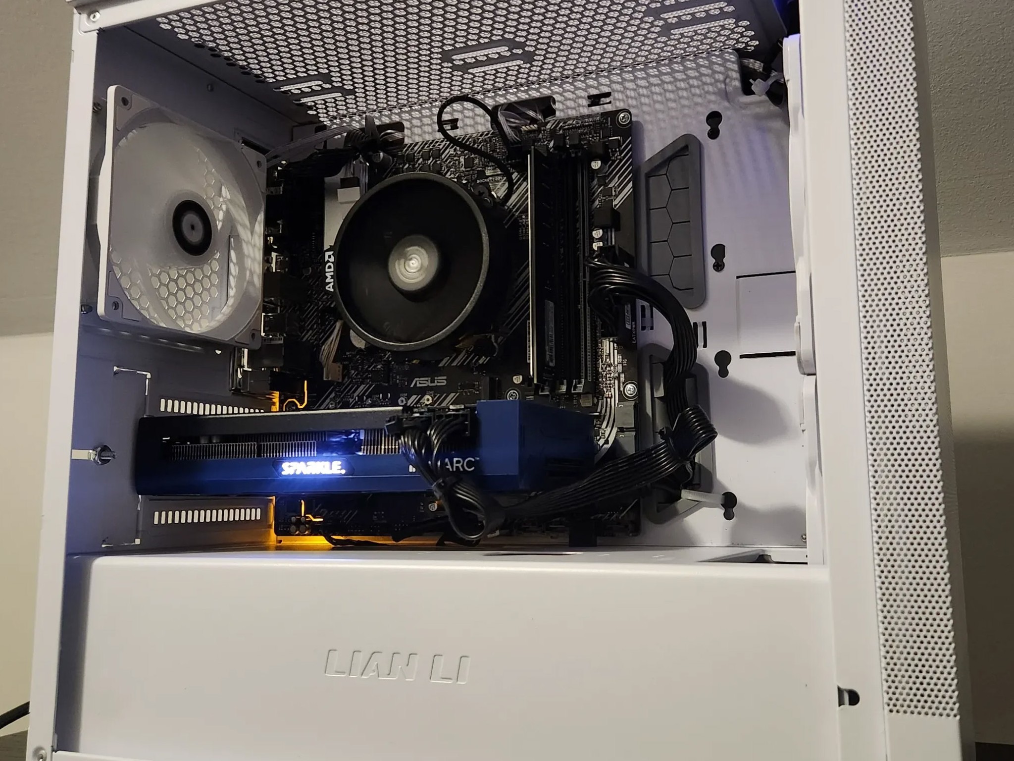 Built for Great 1080p Gaming: Ryzen 5 & Intel Arc A750! Xtra 1TB storage