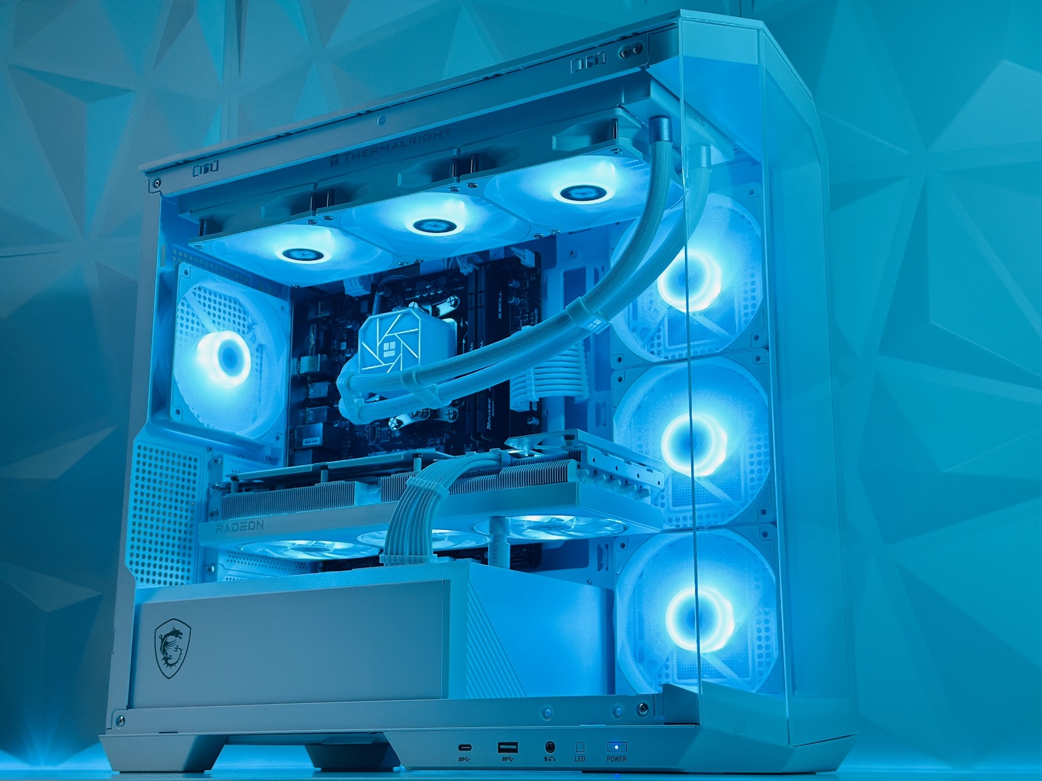 🌬️🧊🐧🥶Iceberg||💧Liquid Cooled Gaming PC❄️AMD RX 7800 XT 16GB❄️AMD Ryzen 5 7500F❄️32GB DDR5❄️ 1TB