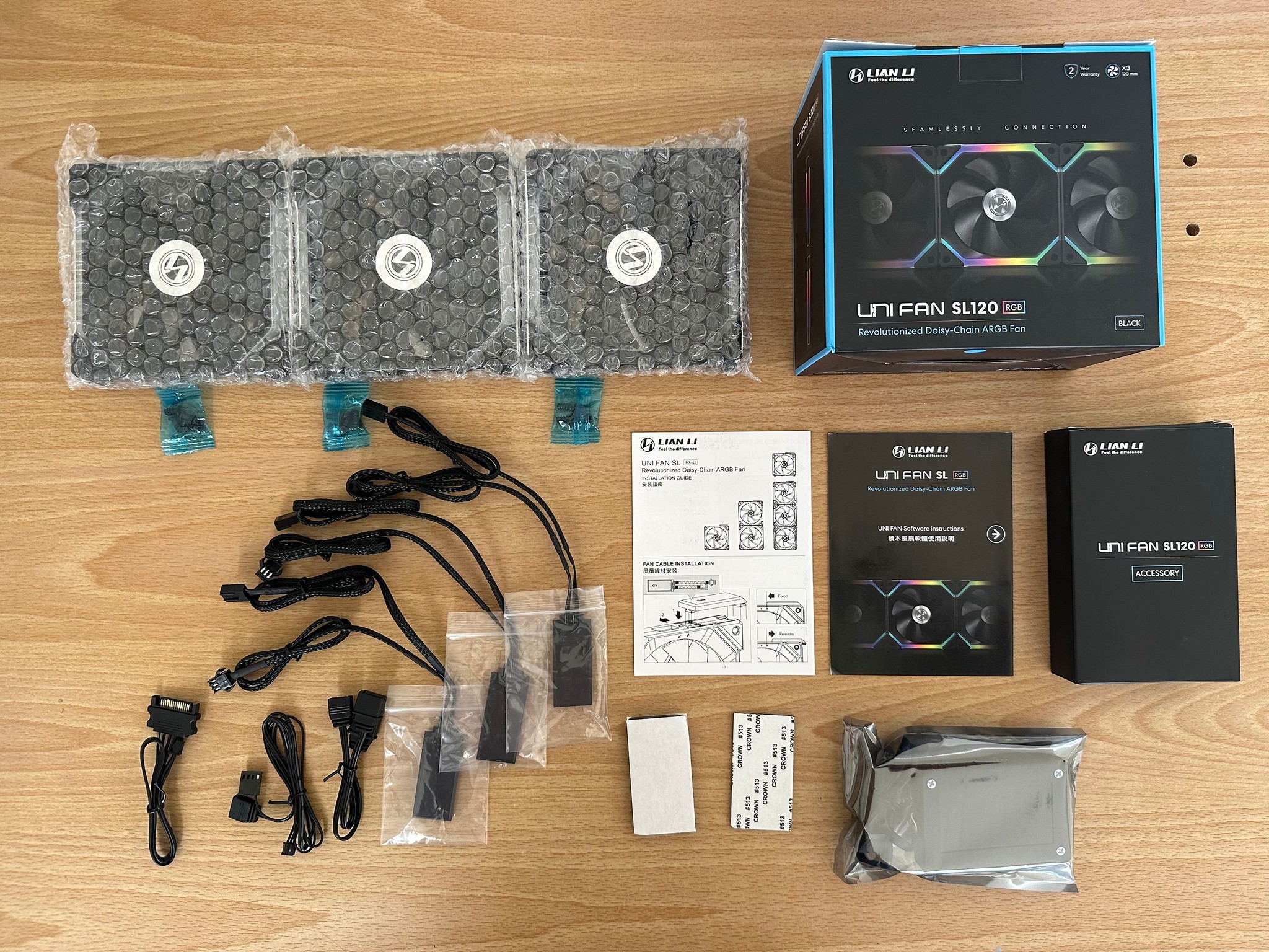 Lian Li UNI Fan SL120 3 Pack with hub
