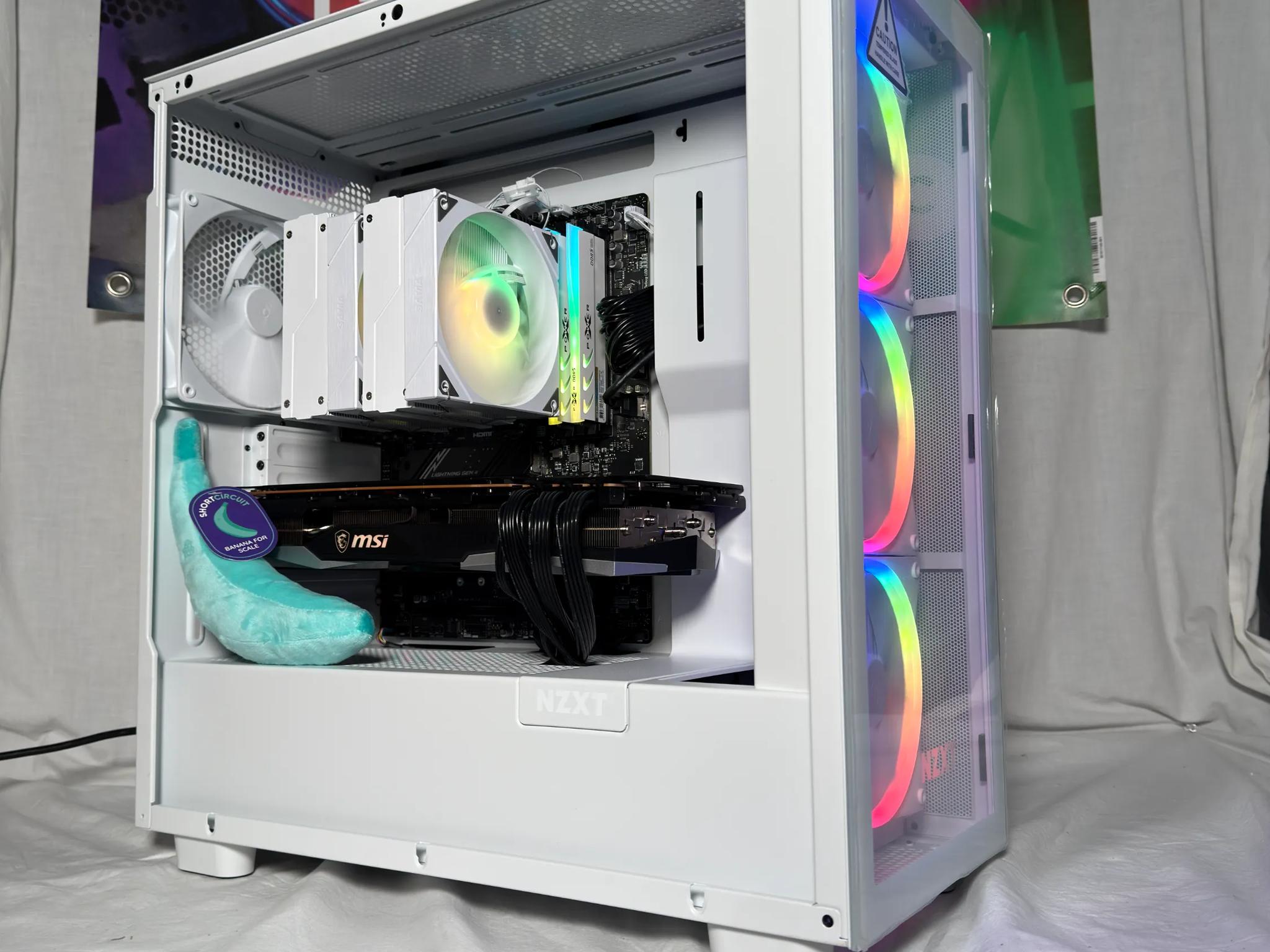 RX 7900XTX Ryzen 7 9800X3D