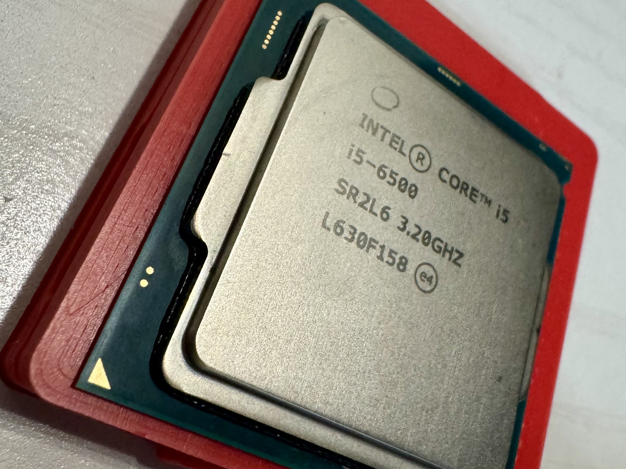 Intel Core i5-6500 3.2 GHz 8 GT/s LGA 1151 Desktop CPU Processor SR2L6