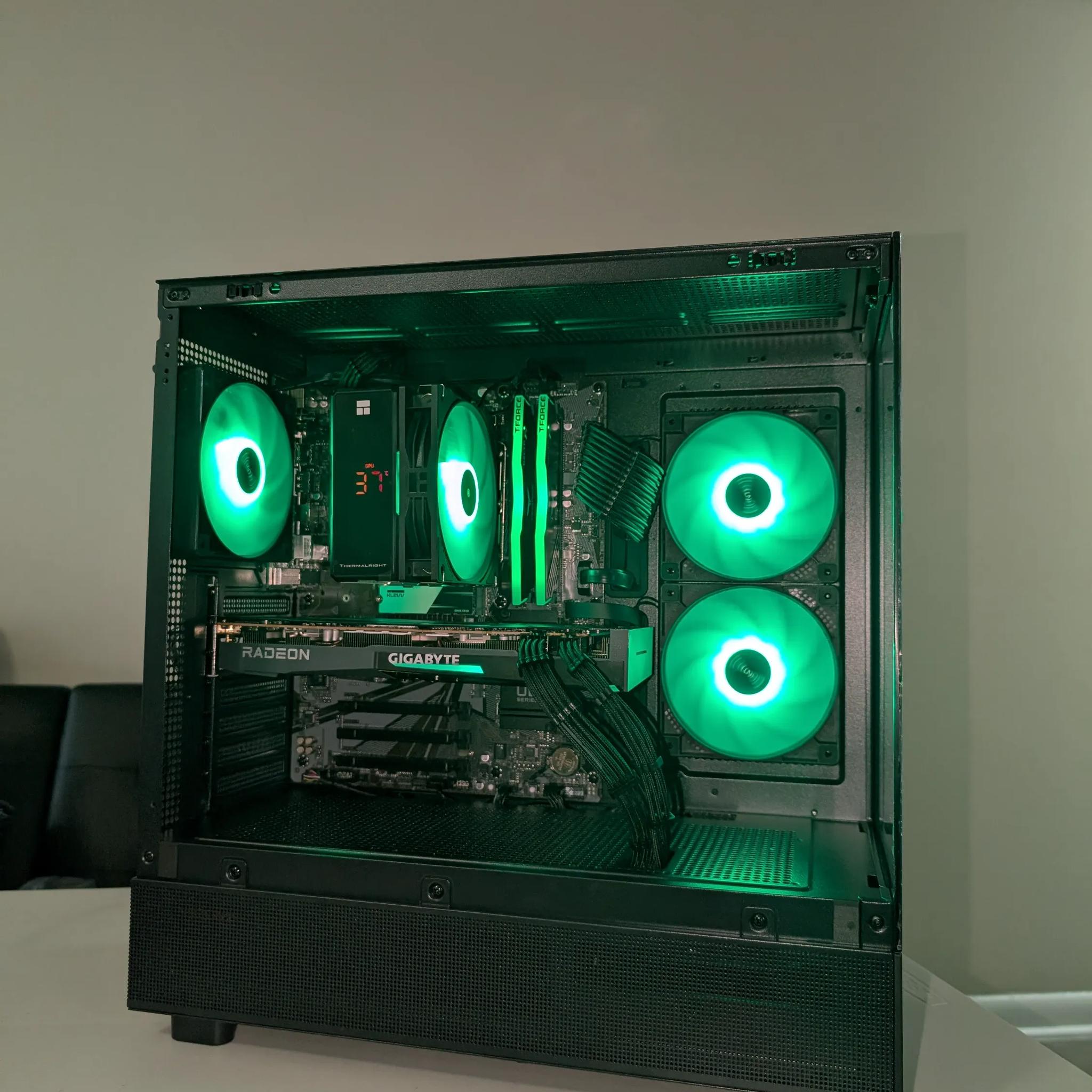 i5 12400f/RX 6700 XT (12gb)