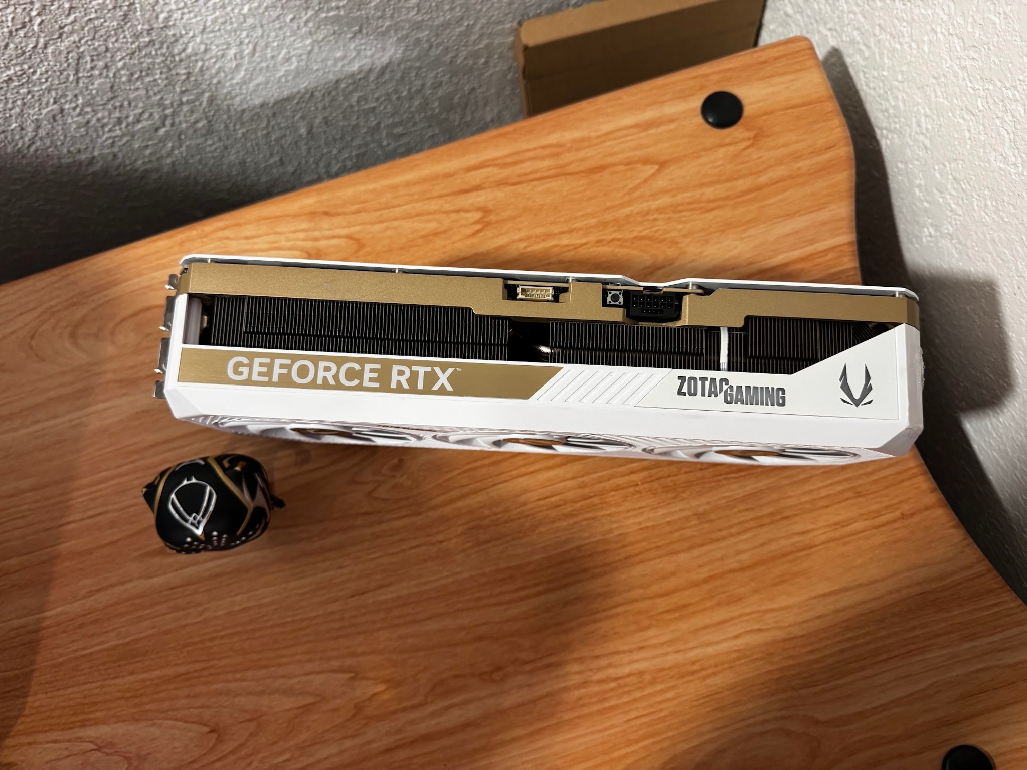 ZOTAC GAMING GeForce RTX 5090 SOLID OC White Edition