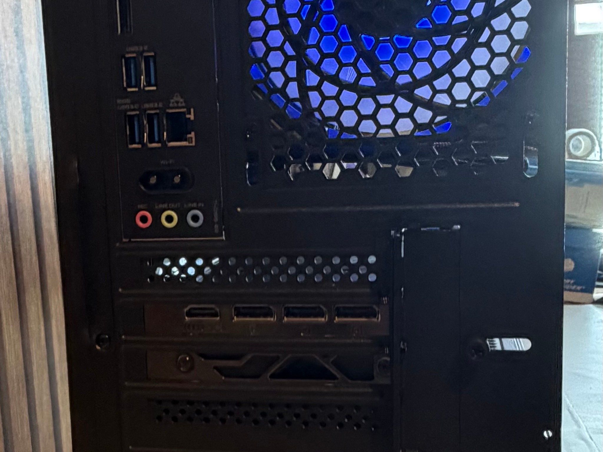 RTX 5060 | RYZEN 5 5500 | 16GB DDR4 | 500GB SSD | 240MM AIO
