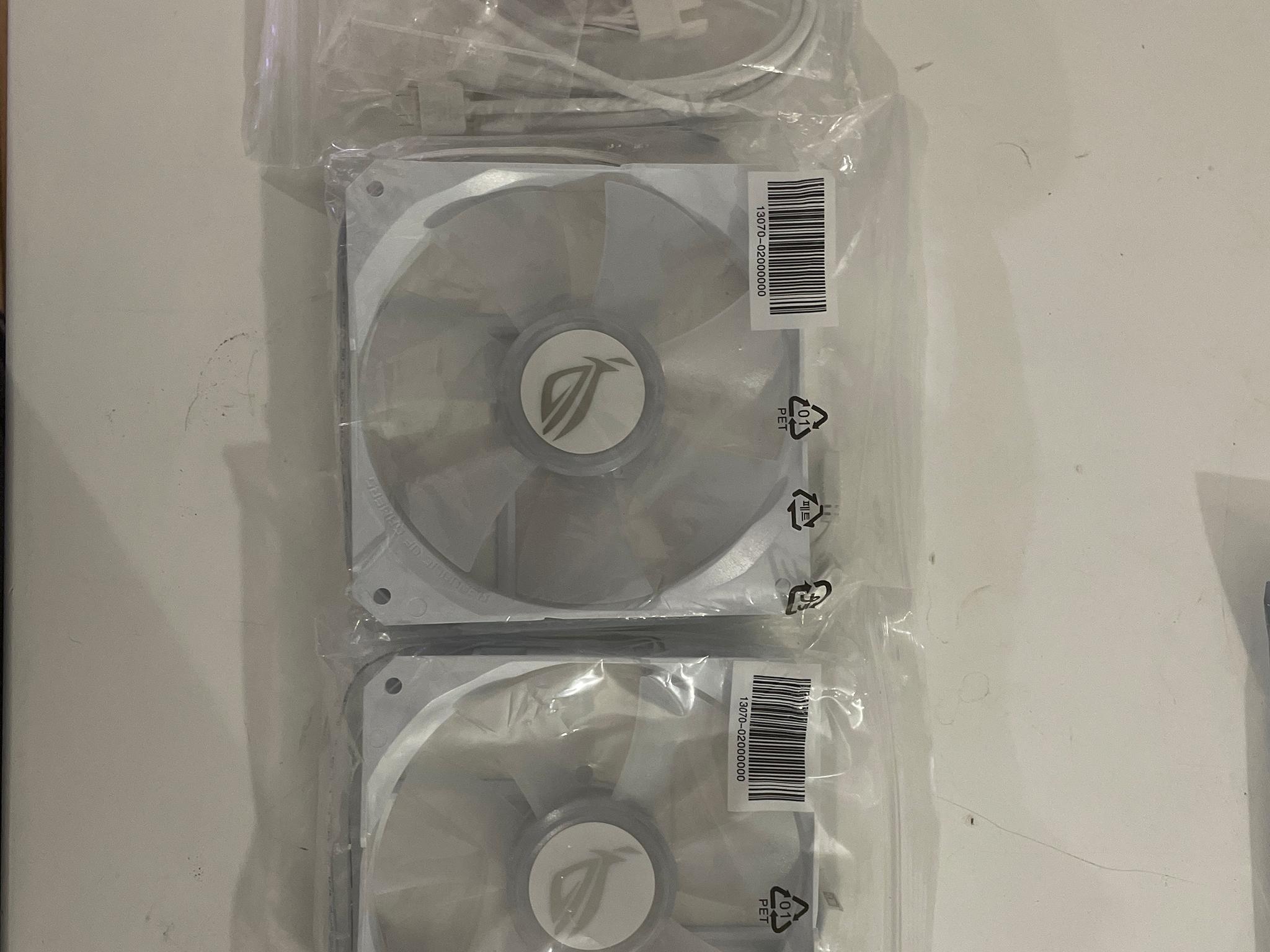 White Asus ROG 120mm RGB Fans 