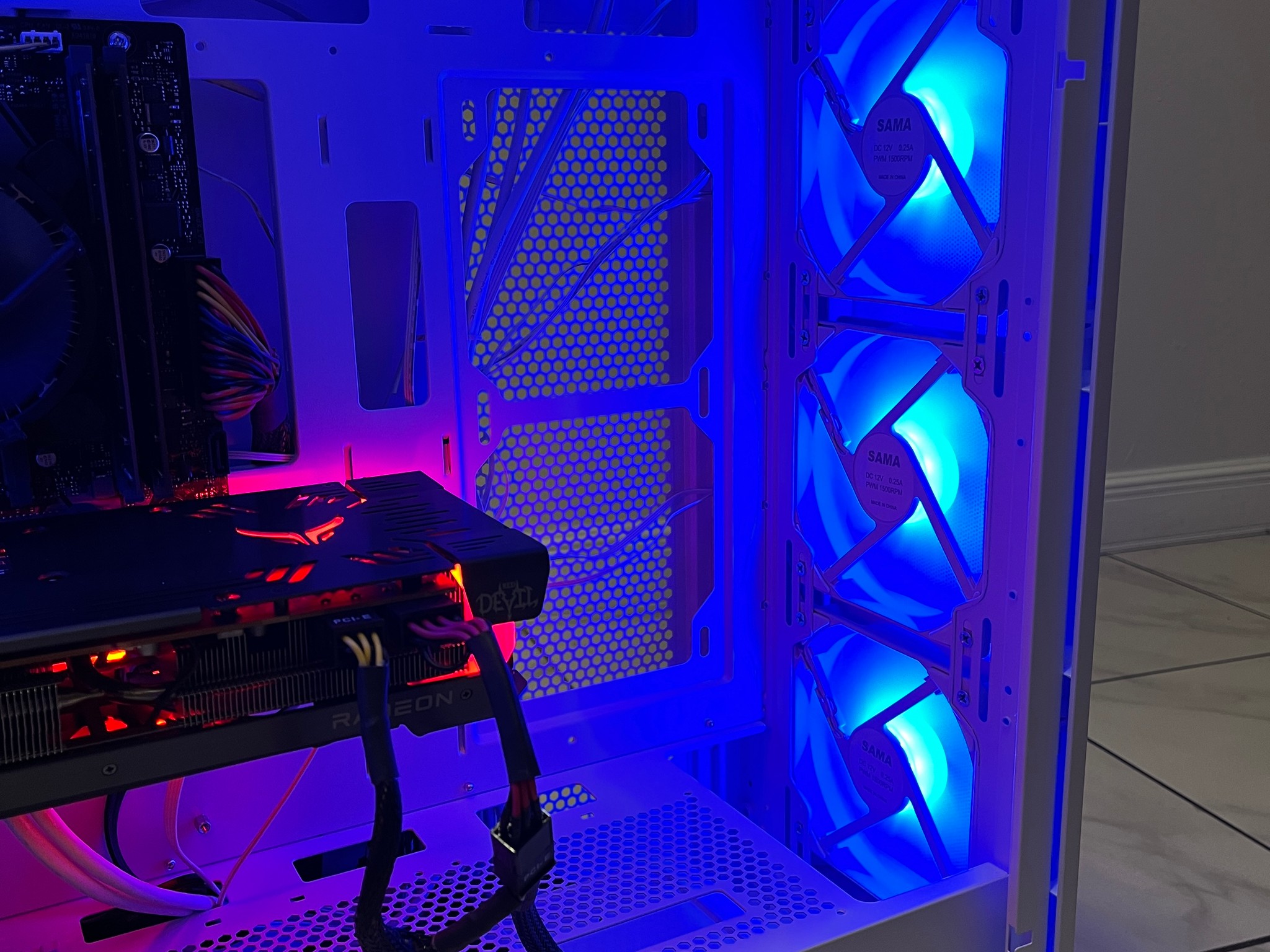 AMD RX 6600 XT, Intel Core i5-9400, 16GB RAM, 500 GB SSD, High FPS Gaming PC w/ Wi-Fi & BT