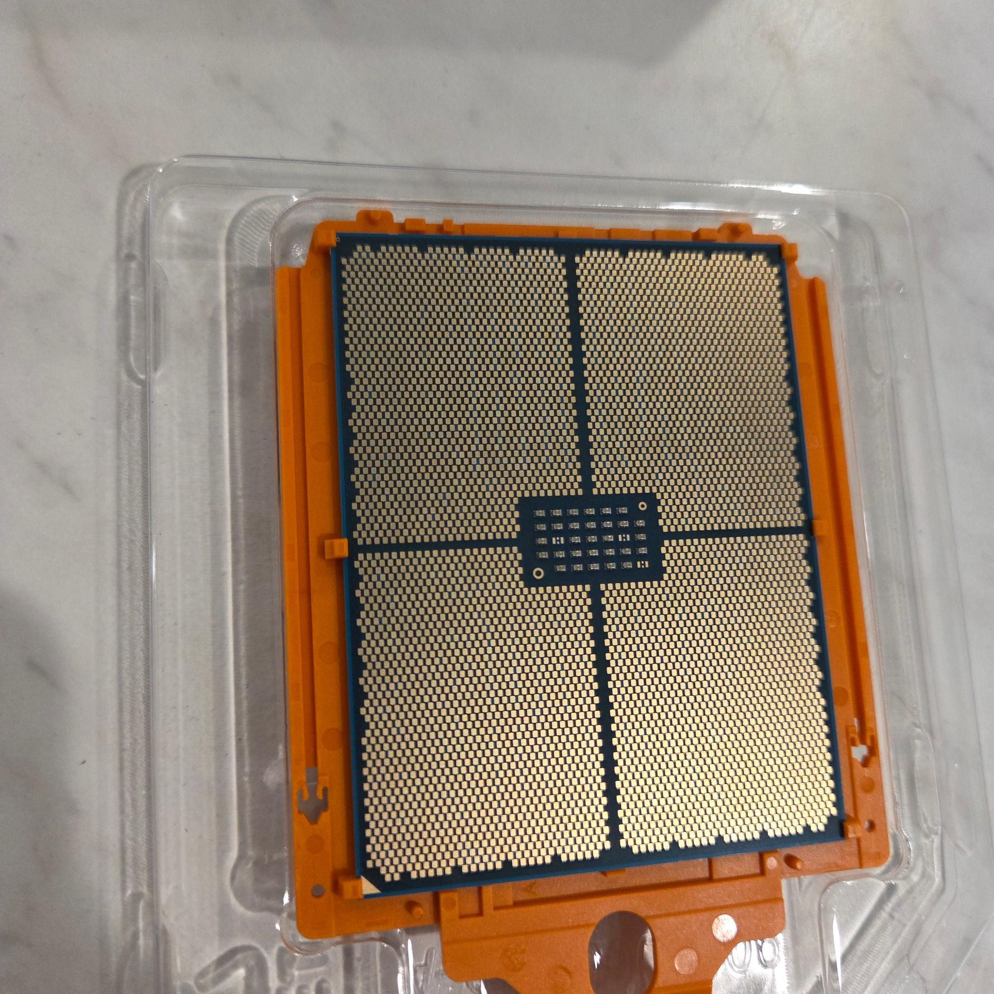 AMD Threadripper 7960X (24C/48T) + Gigabyte TRX50 AI TOP - CPU/Mobo Combo
