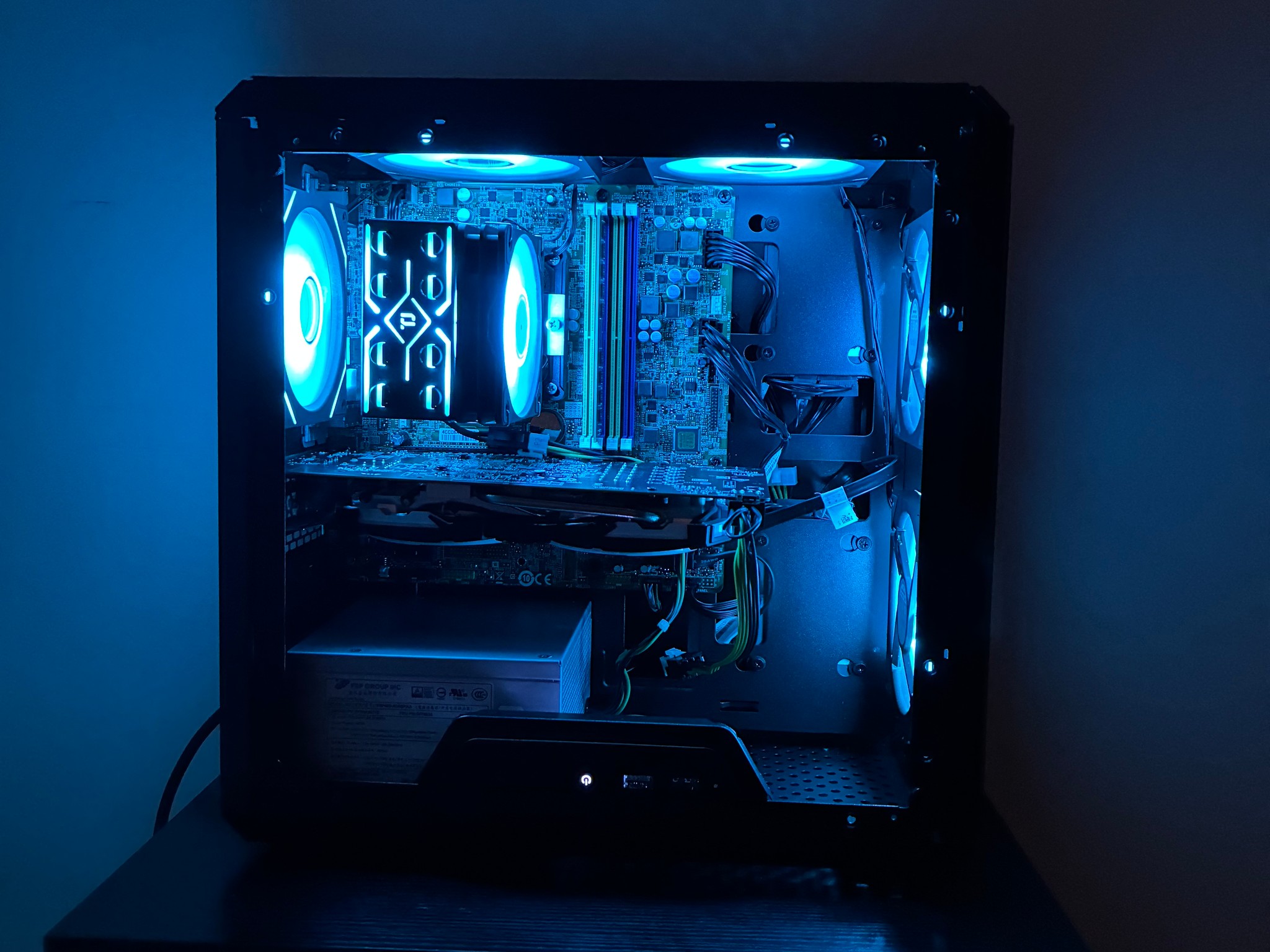 Low Cost Gaming PC | RX 580 4GB | Xeon CPU| 24GB Ram | 750GB Storage | 400W PSU