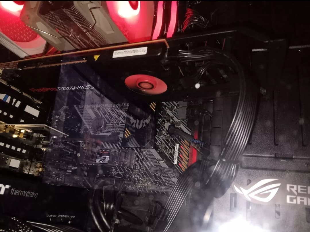 AMD FirePro W7000 4 GB GDDR5 GPU!!! WORKS GREAT!!! SHIPS FAST & SECURE!!!