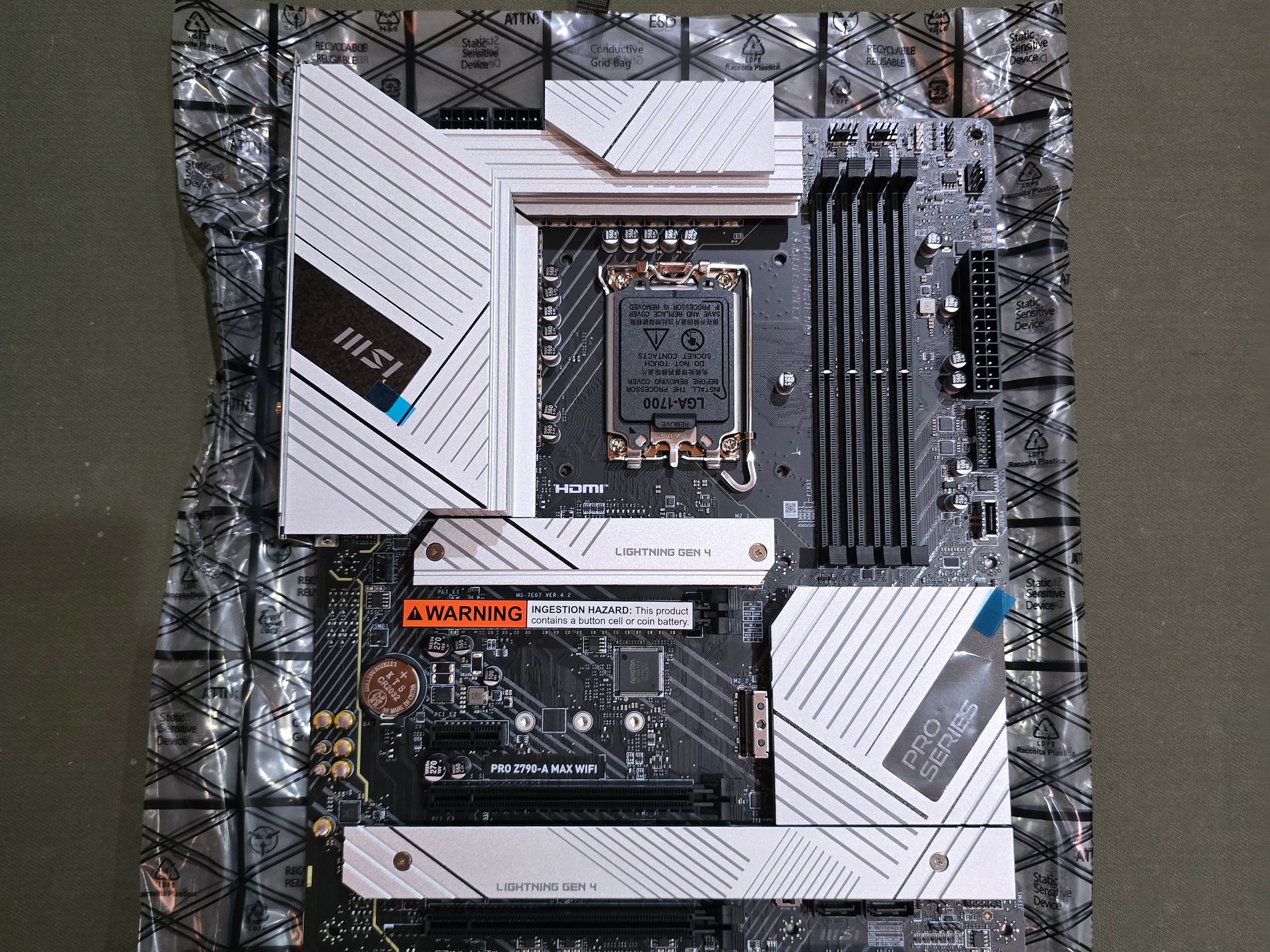 MSI Z790-A MAX WiFi Intel I7 12700KF Kingston Fury 32GB DDR5 WD SN850X 2TB SSD w/ Heatsink New