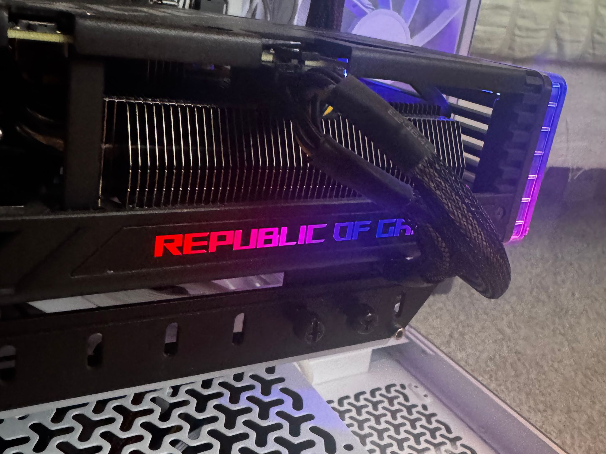 Asus ROG STRIX GeForce RTX 4060 OC Edition