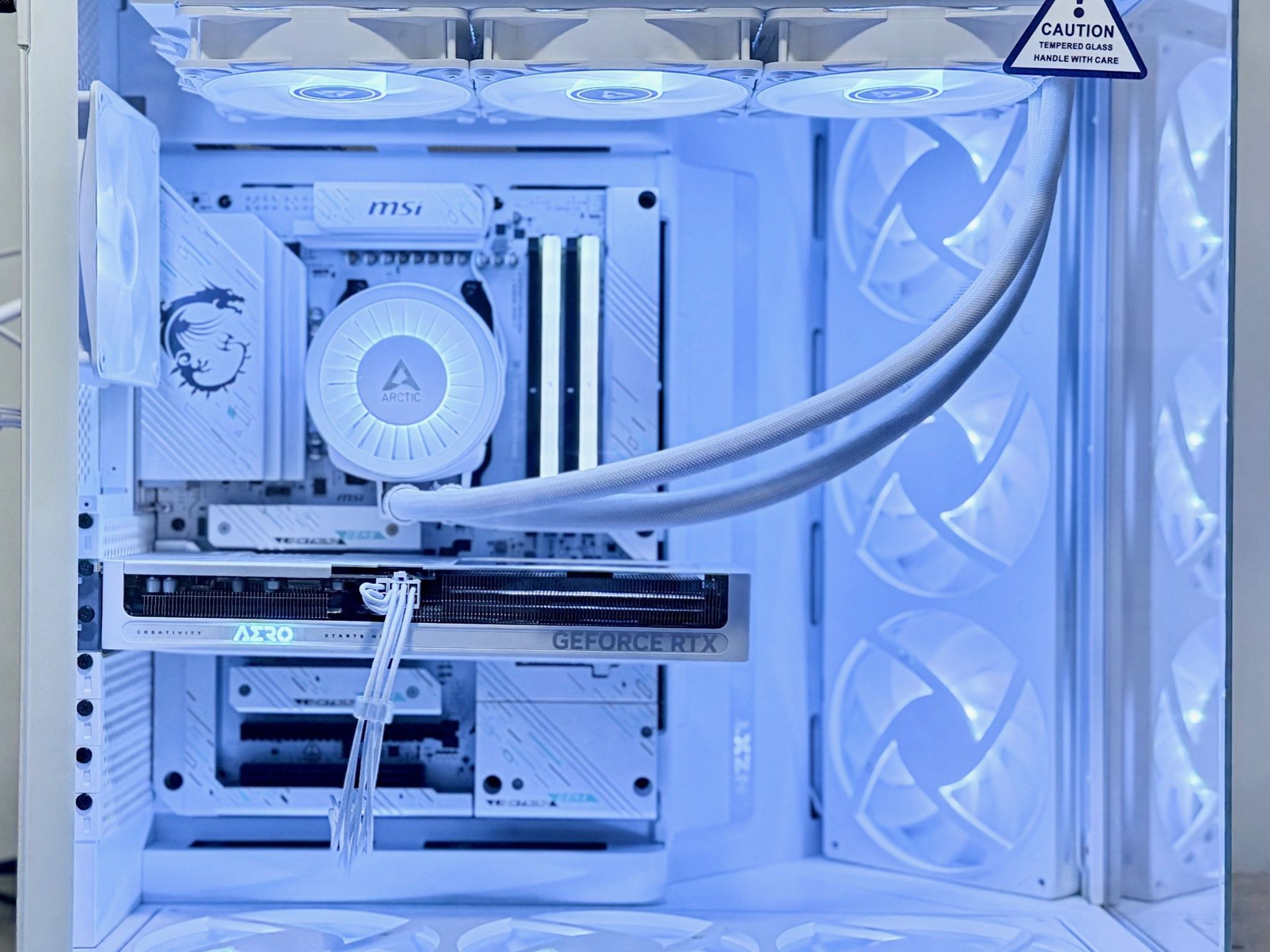 Avalanche RTX 5060 TI  Aero 16GB