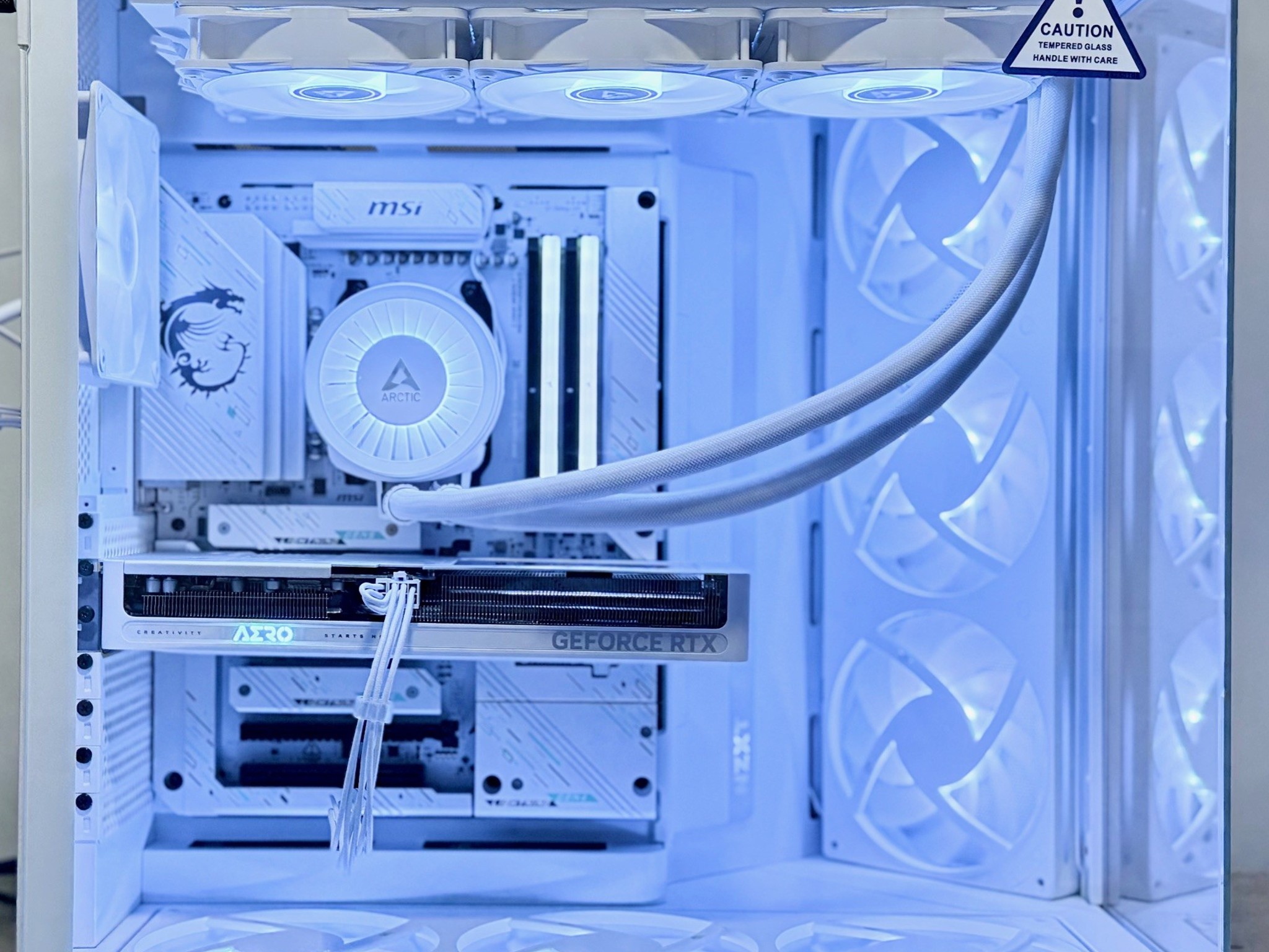 Avalanche RTX 5060 TI  Aero 16GB