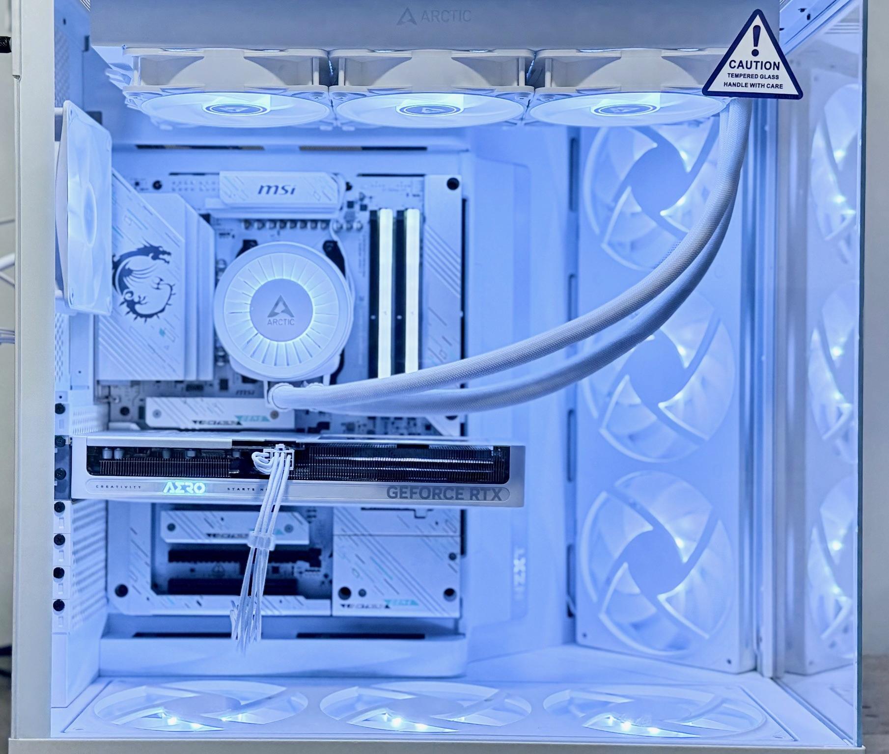 Avalanche RTX 5060 TI  Aero 16GB