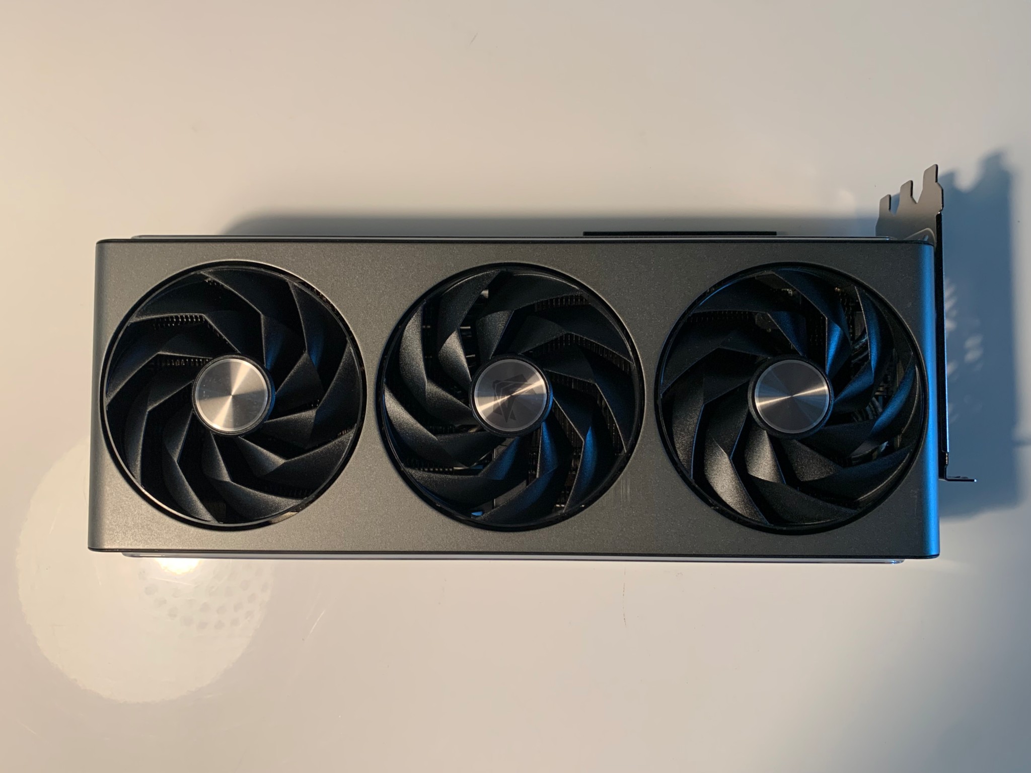RX 7900XTX: Open Box Saphire Nitro+