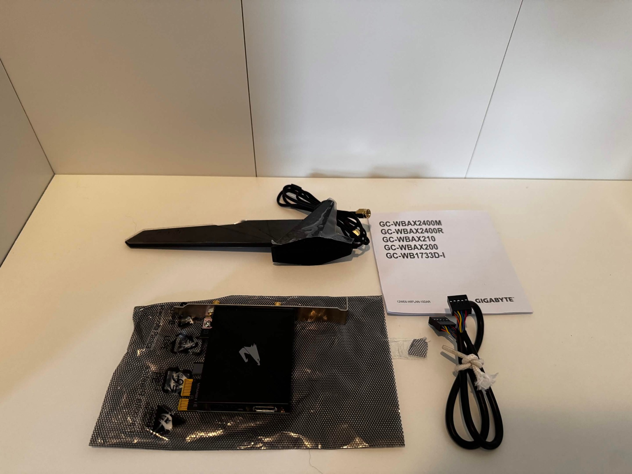 USED GIGABYTE WiFi 6E GC-WBAX210 (2x2 802.11ax/ Tri-Band WiFi/Bluetooth 5.2/ PCIe Expansion Card)
