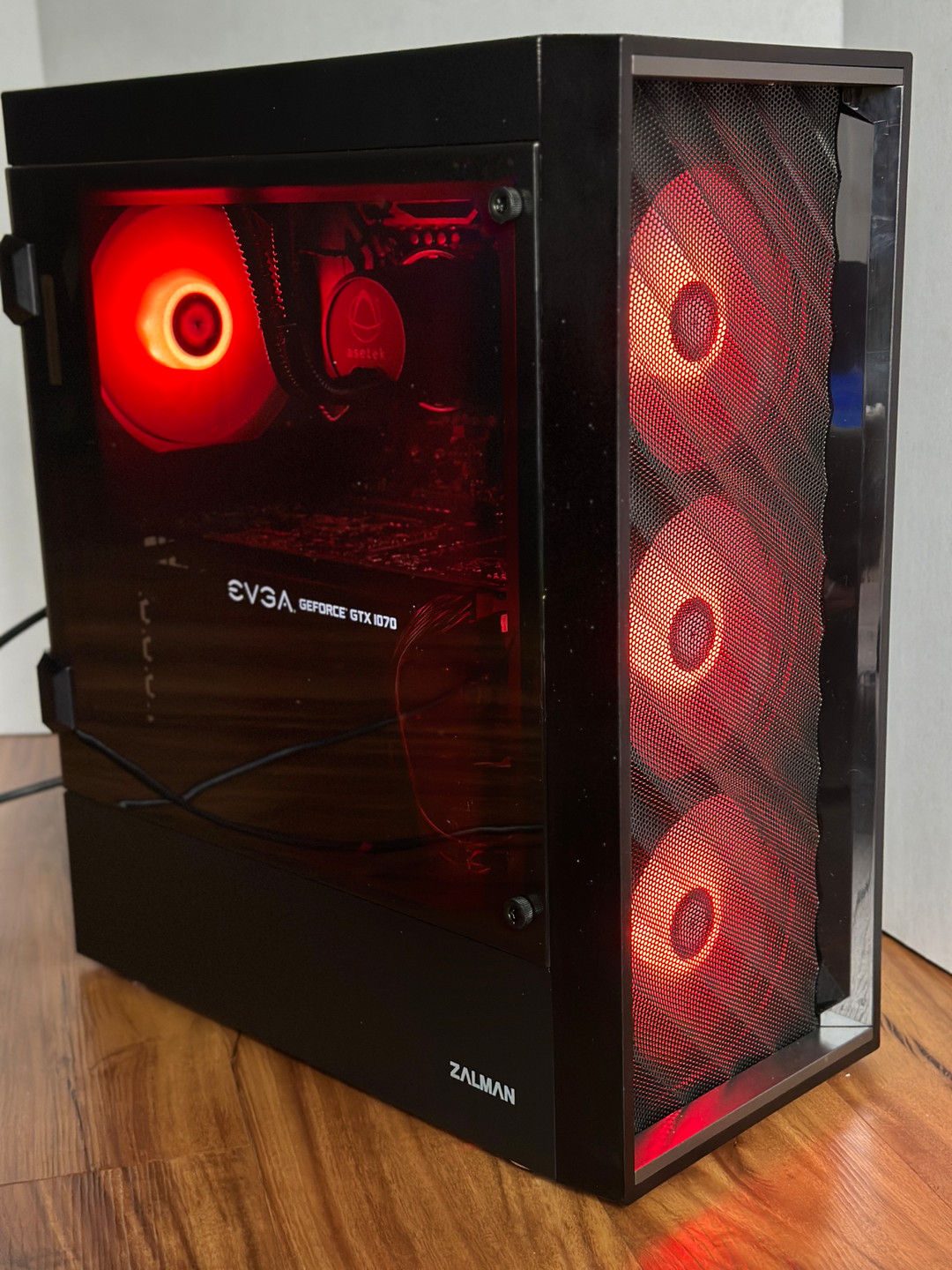 GTX 1070 | Core i7 7700 | 16GB DDR4 | 512GB SSD | Windows 11