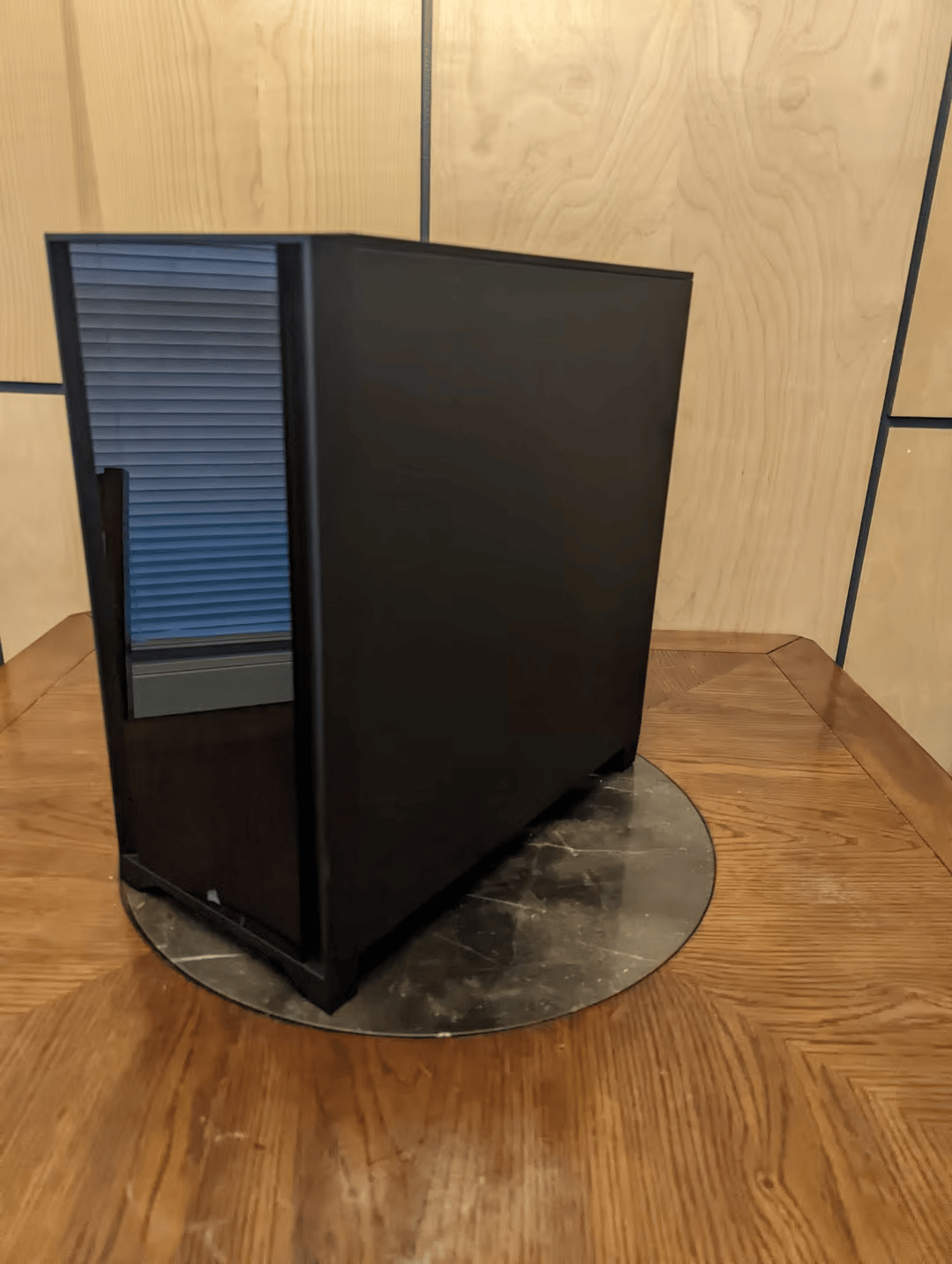 Open Box Corsair 4000X RGB Smart Case - light damage
