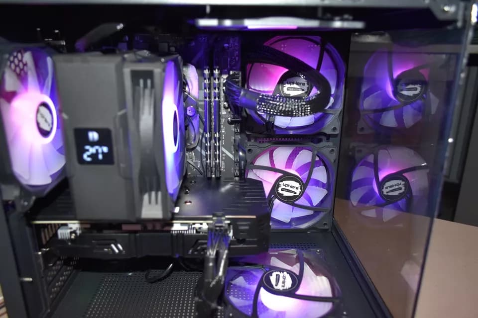 Desktop pc gaming RYZEN 5 3600 16GB RAM RX5500 8 GB NVME 1TB+1 TB HHD ALL RGB CONTROL