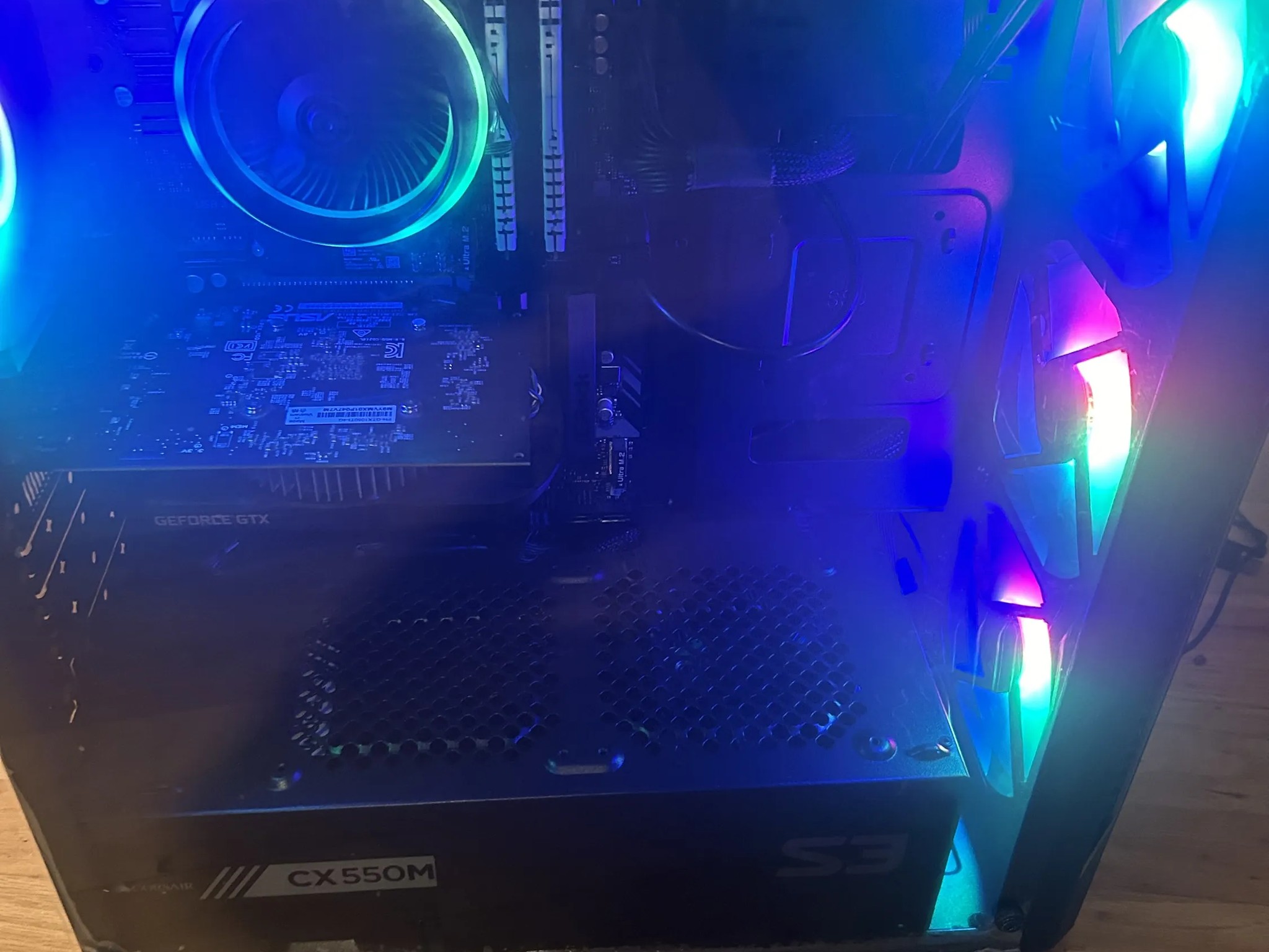 GAMING PC i5 9400f 16GB DDR4 NVIDIA GTX 1050 TI RGB Lighting RGB Fans