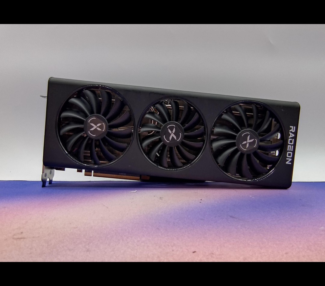 XFX Speedster SWFT 319 Core Radeon RX 6800 | Jawa