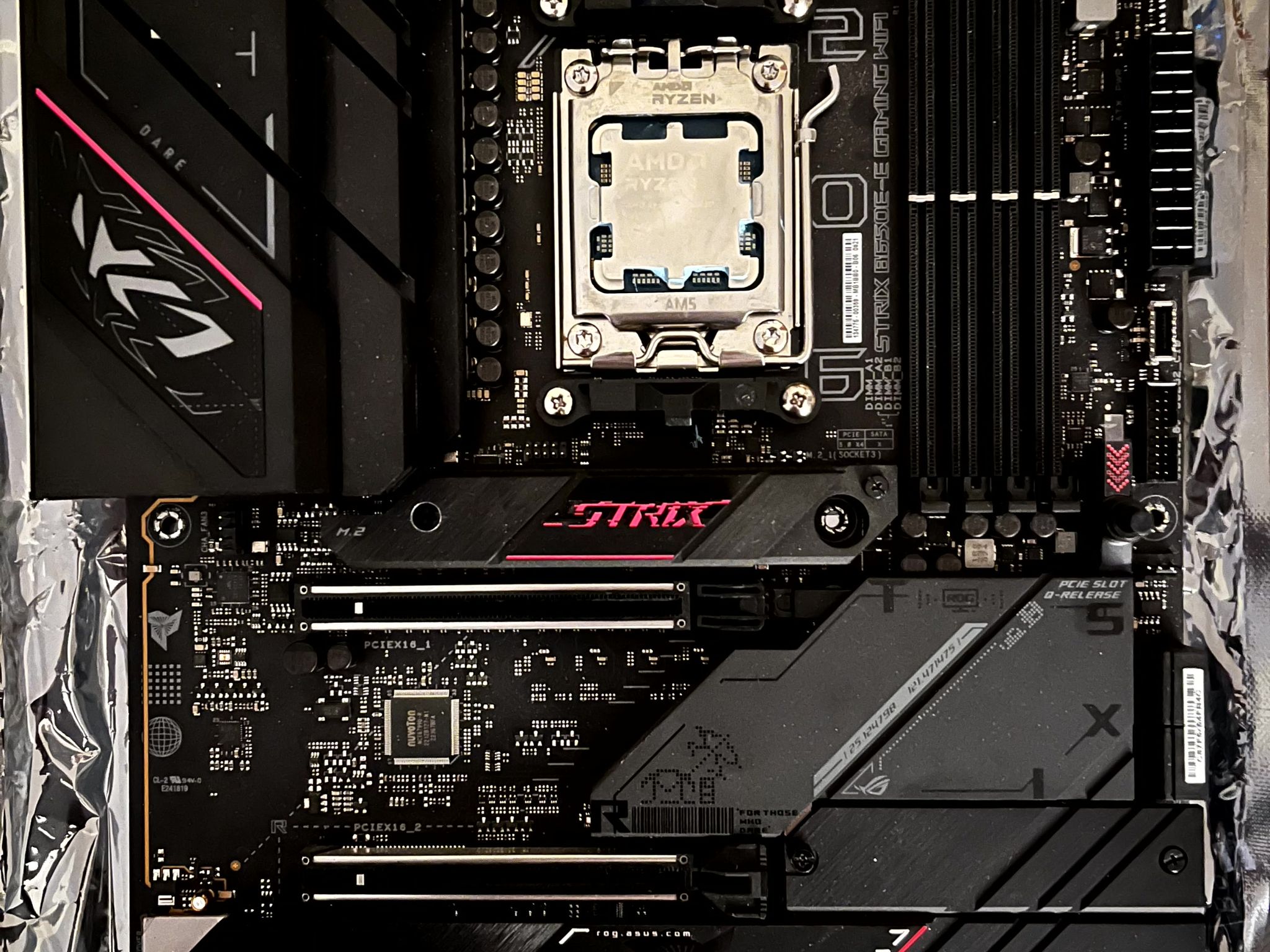 🔥Ryzen 7 9800X3D🔥 | 32G @6400 | Asus ROG Strix B650E-E motherboard