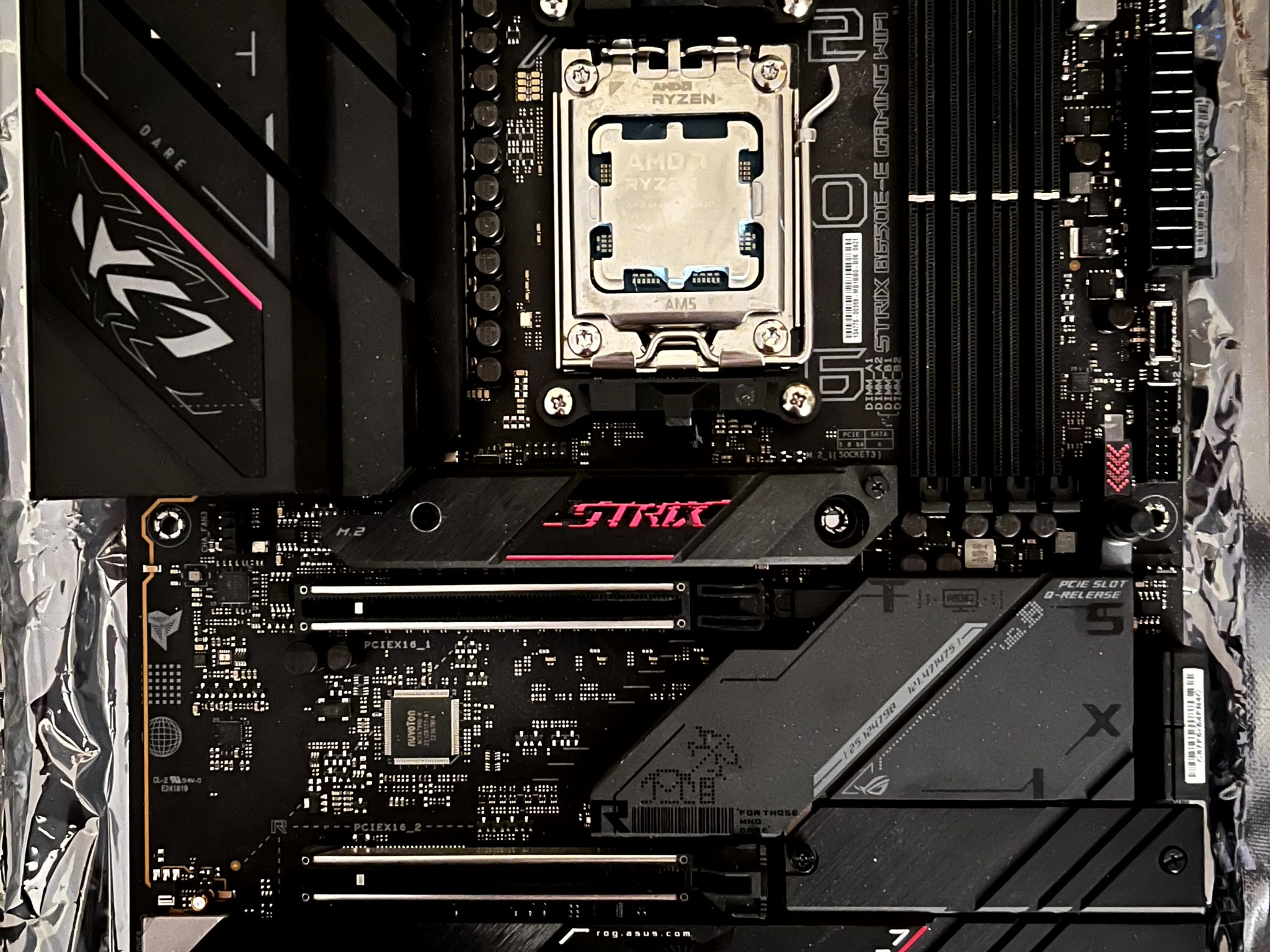 🔥Ryzen 7 9800X3D🔥 | 32G @6400 | Asus ROG Strix B650E-E motherboard