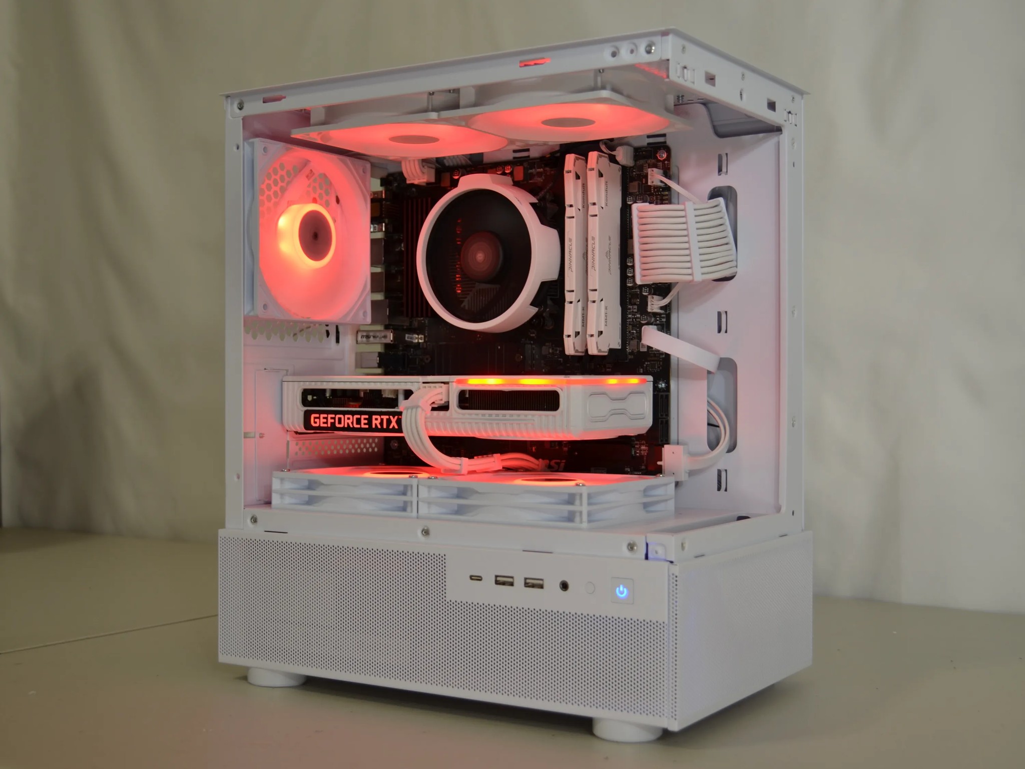 ⚪White Out V4⚪ - RTX 3060ti | Ryzen 7 3700X | 1tb NVMe | Windows 11 FULLY Activated