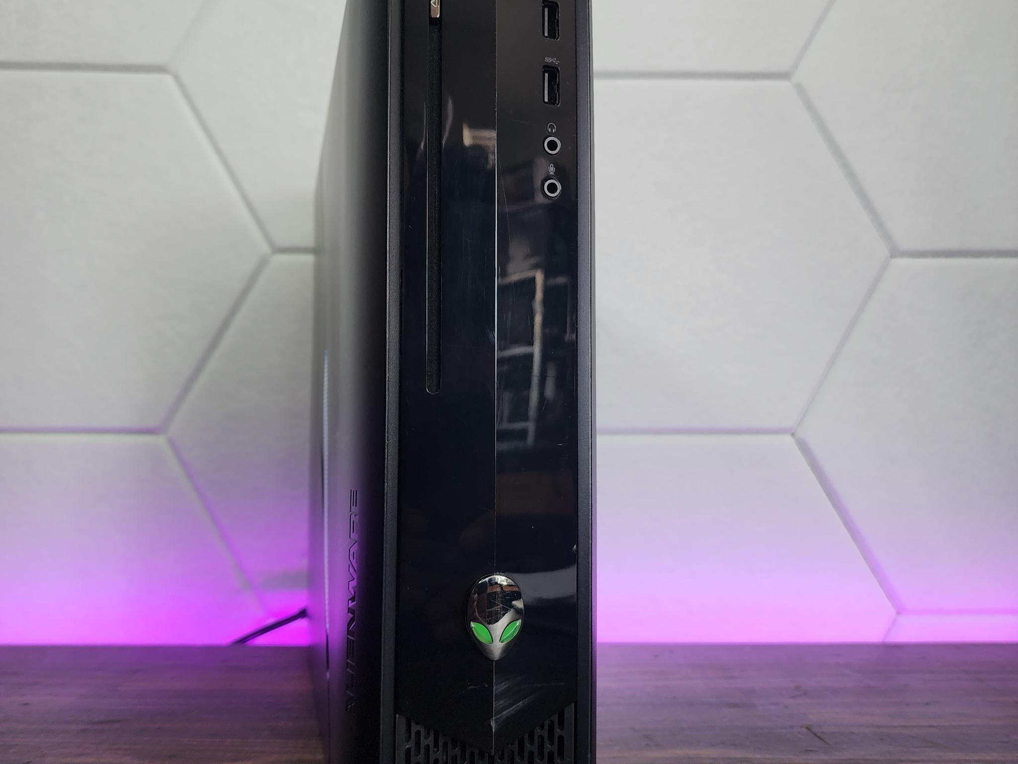 Alienware X51 R2 : Intel Core i7 4790 // GeForce GTX 960 // 12GB DDR3 // 480GB SSD