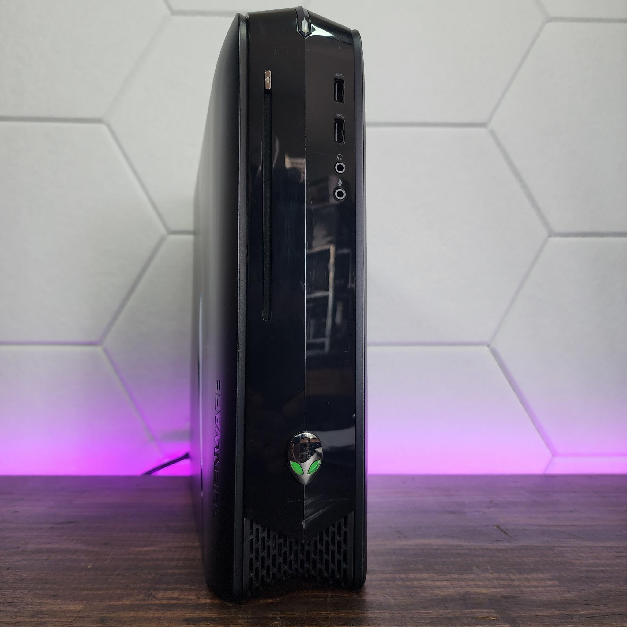 Alienware X51 R2 : Intel Core i7 4790 // GeForce GTX 960 // 12GB DDR3 // 480GB SSD