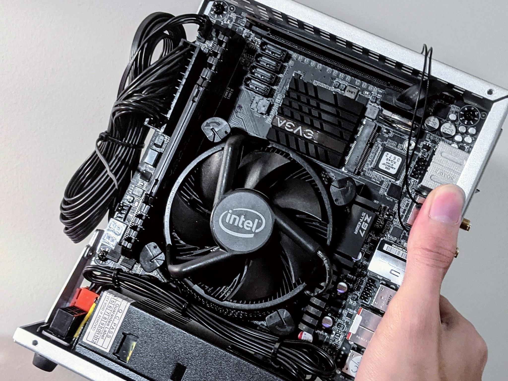 Intel Copper Core Aluminum Heatsink Low Profile LGA 1200/115X 4-Pin Stock Cooler - Black