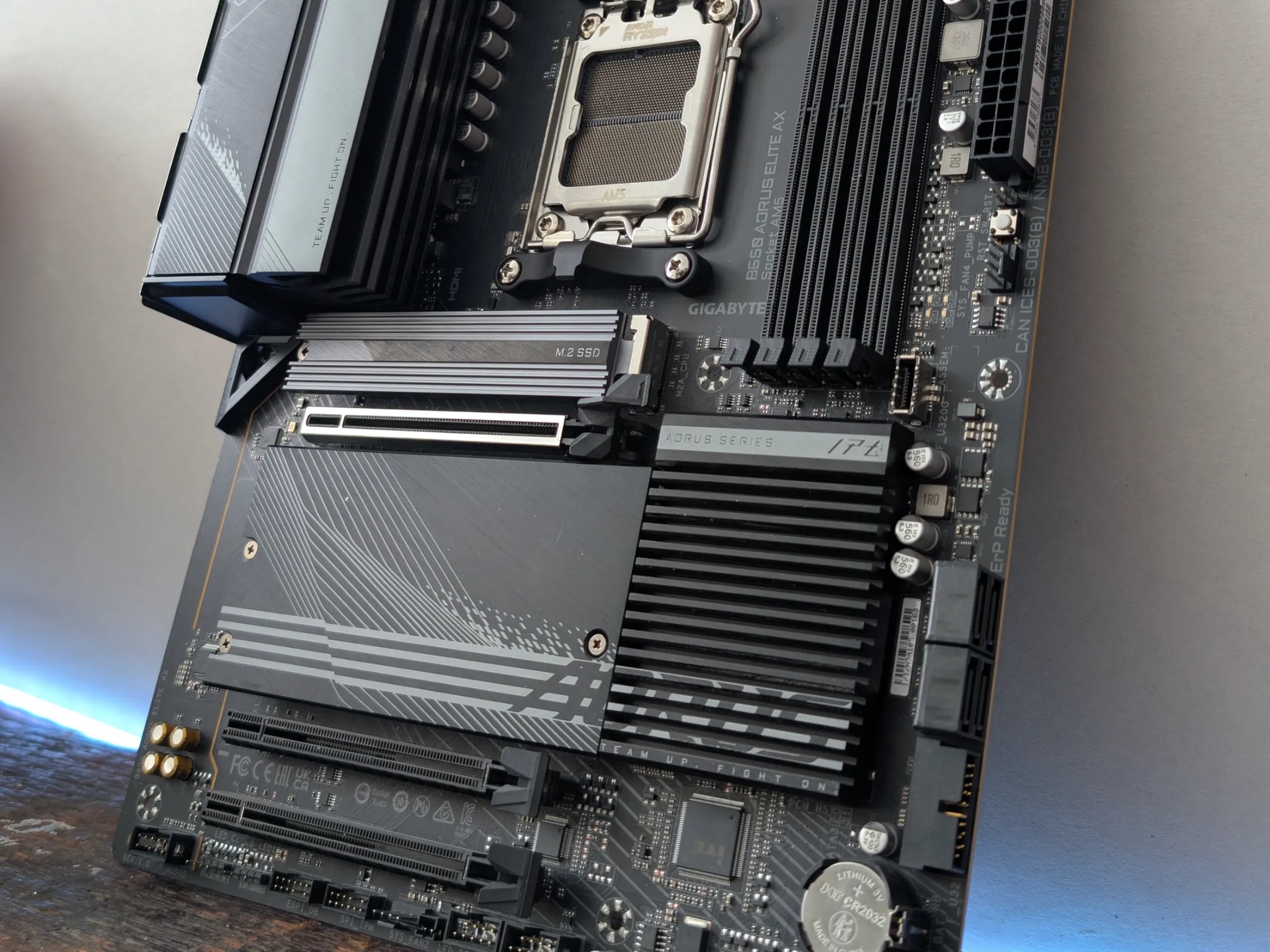GIGABYTE B650 AORUS ELITE AX AM5 ATX AMD Motherboard