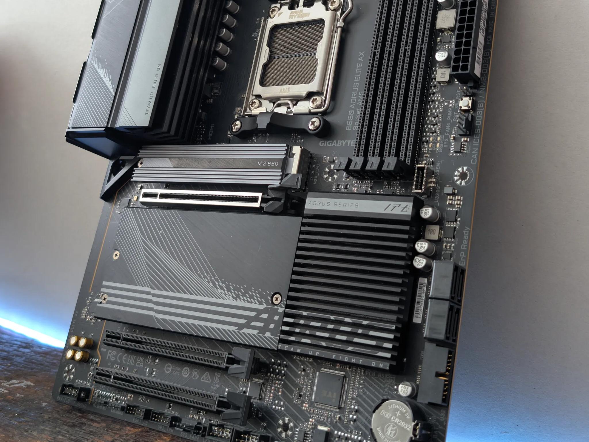 GIGABYTE B650 AORUS ELITE AX AM5 ATX AMD Motherboard
