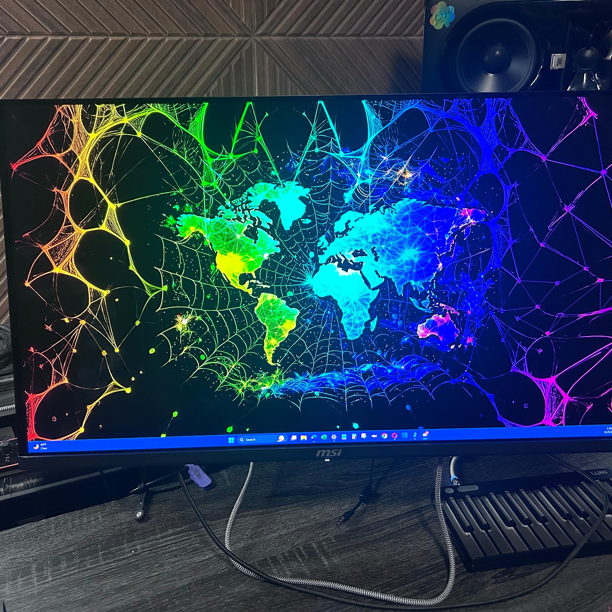 MSI QD-OLED 32" (4K) (165Hz) Gaming Monitor (MAG 321UP) (See Corner Damage) (Accepting Offers)