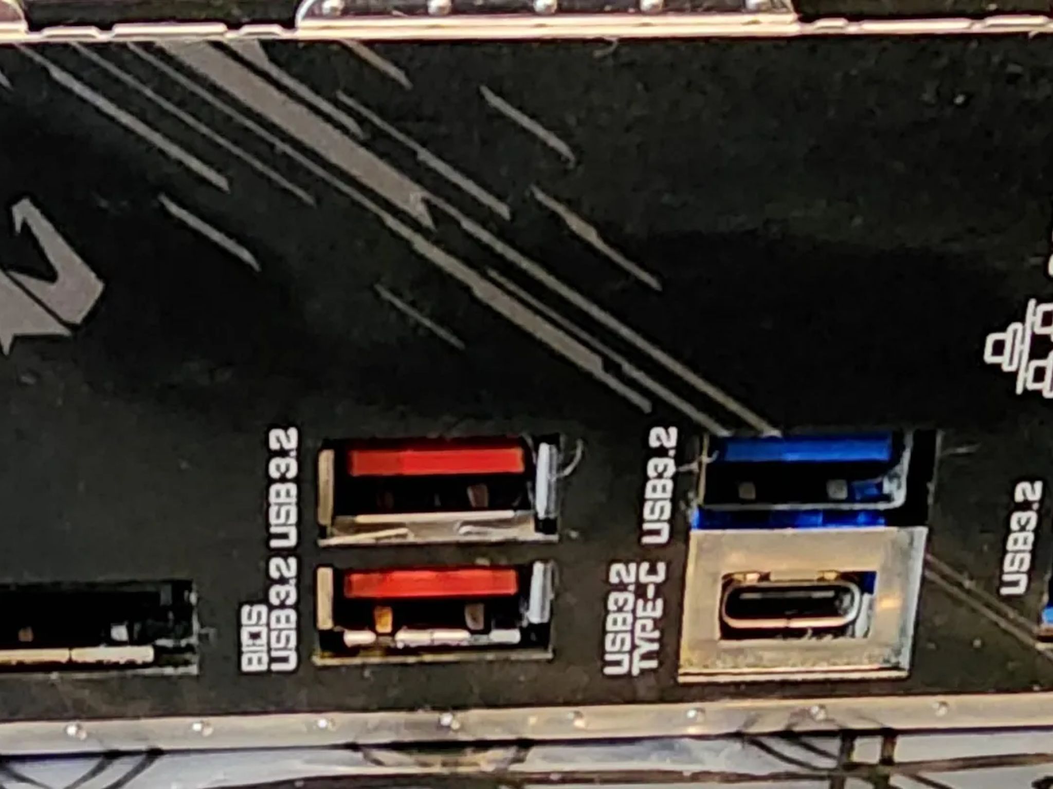 GIGABYTE Z590 AORUS ELITE AX Intel Z590