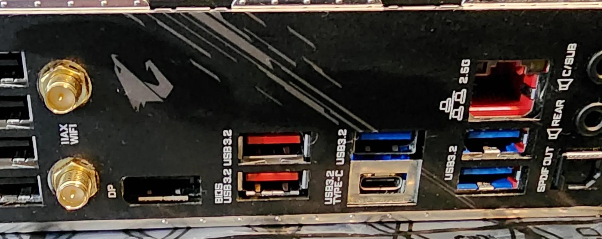 GIGABYTE Z590 AORUS ELITE AX Intel Z590