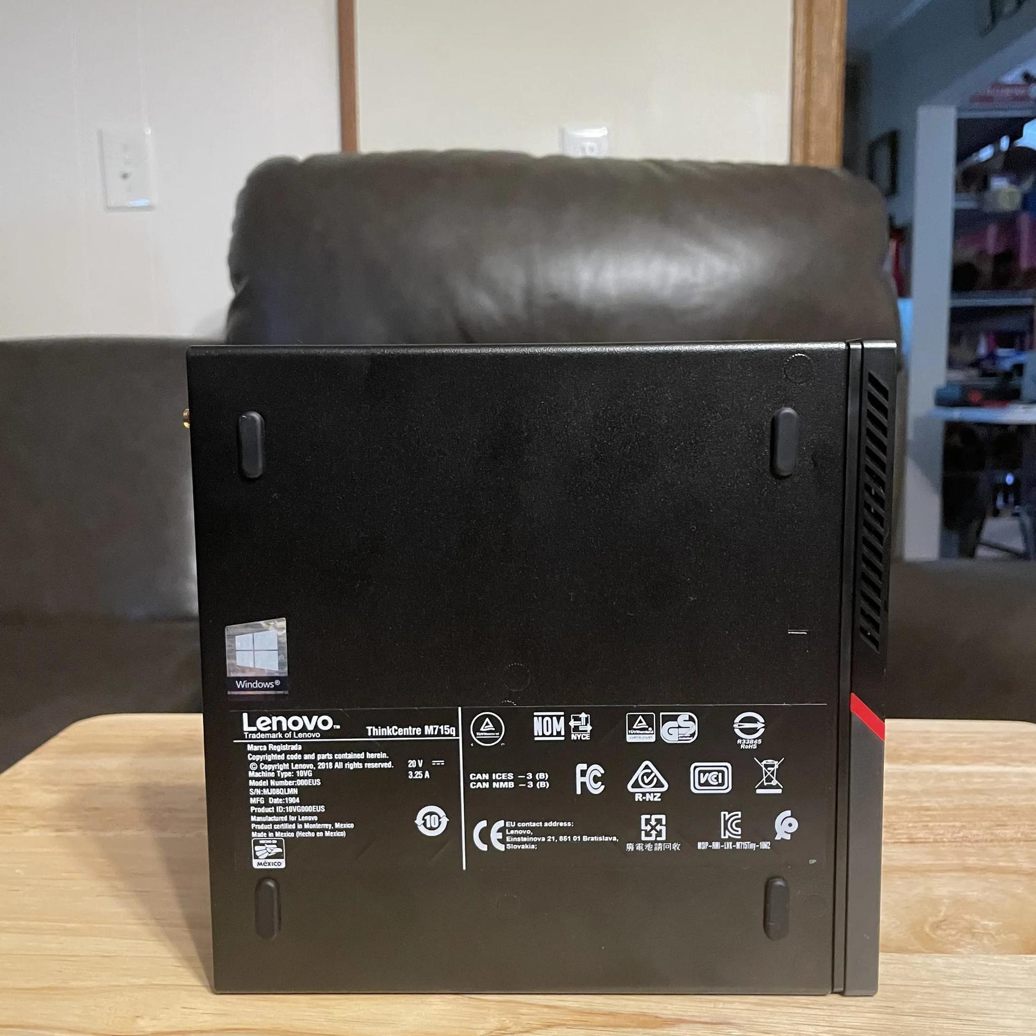 Lenovo Thinkcentre M715q Tiny - Ryzen Pro 2200GE