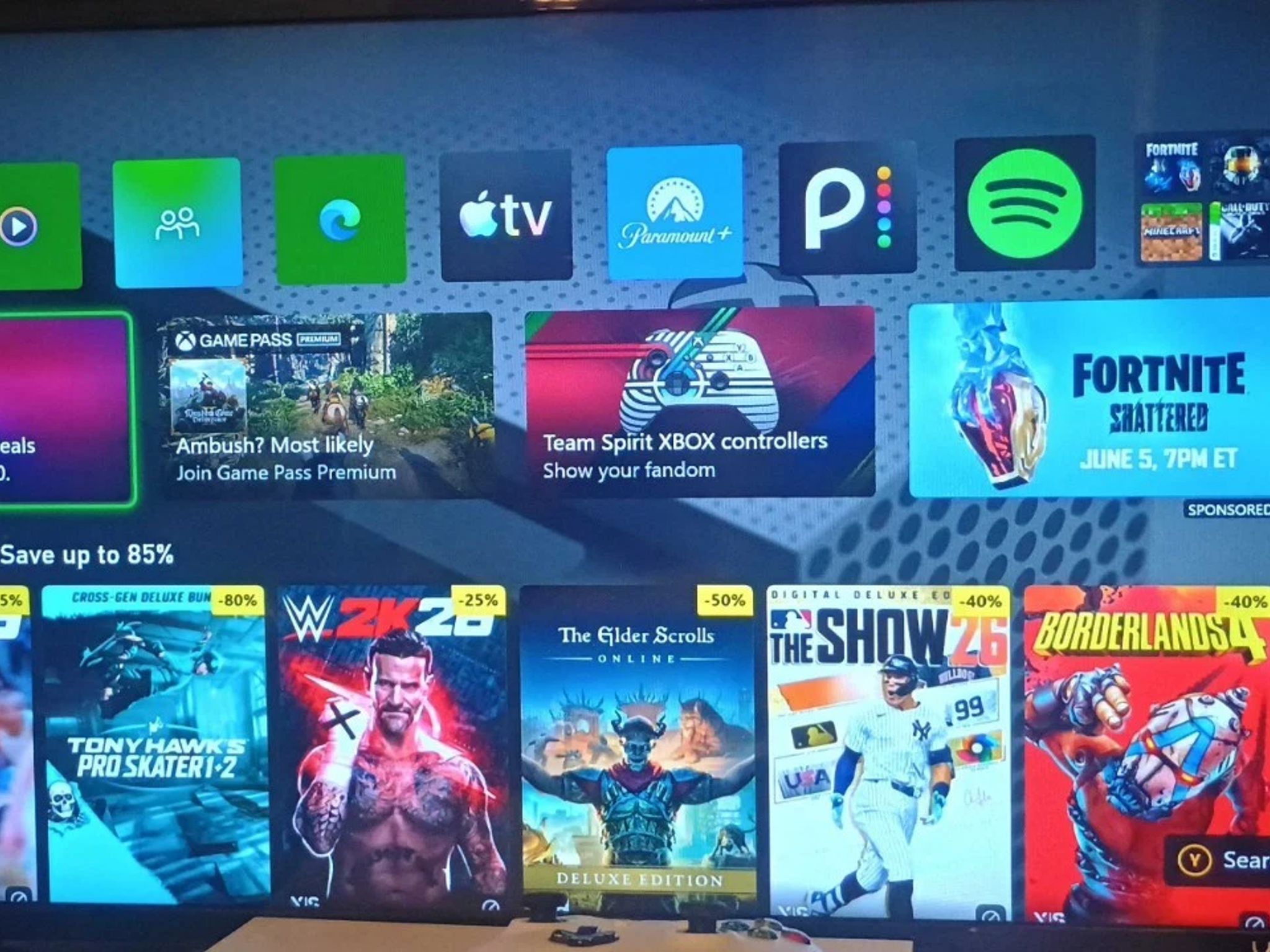 Microsoft Xbox One S 1TB Console - White (9 Game Bundle + Controller!)