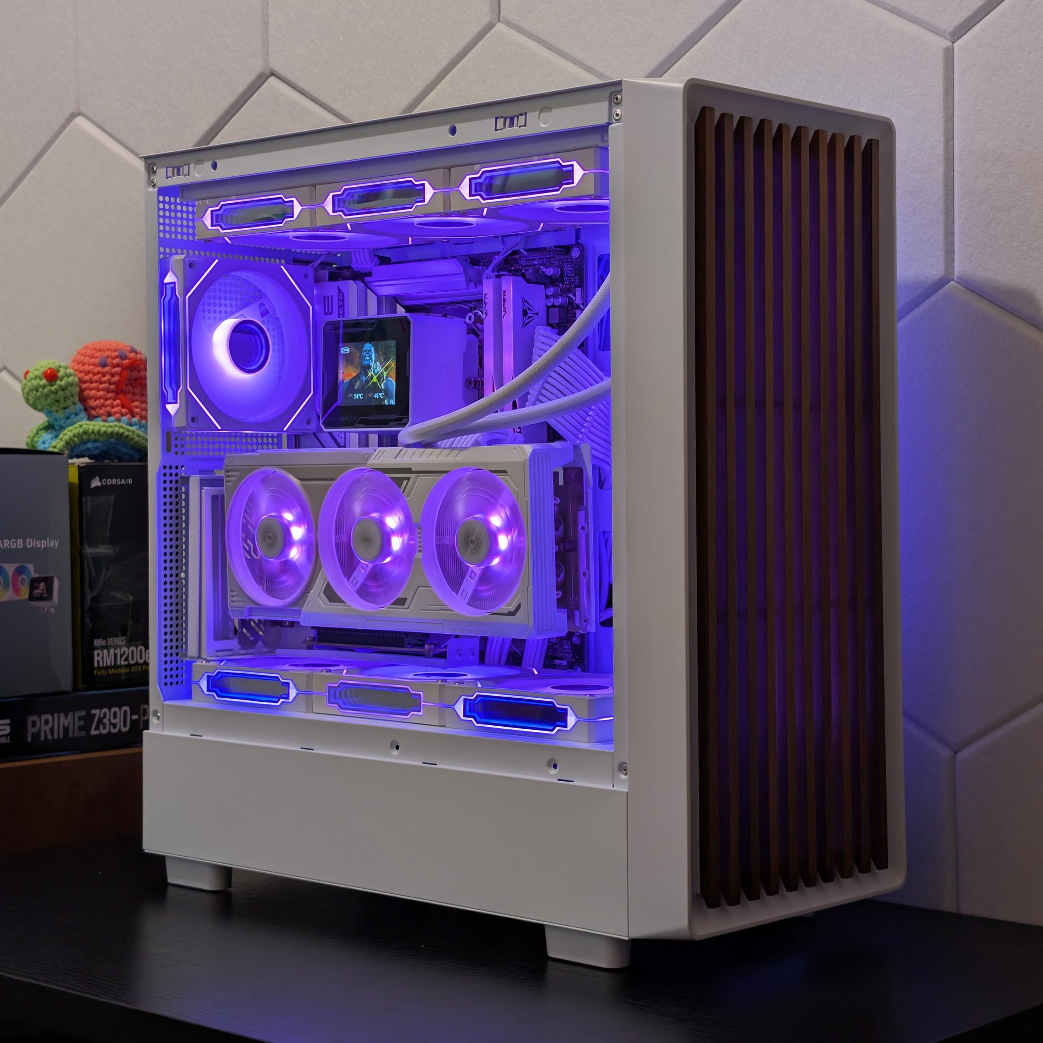 🐻‍❄️🪵4K Gaming Beast | RX 9070XT | Ryzen 7 7800X3D | 2TB SSD | 32GB RAM | WiFi 6 & BT🪵🐻‍❄️