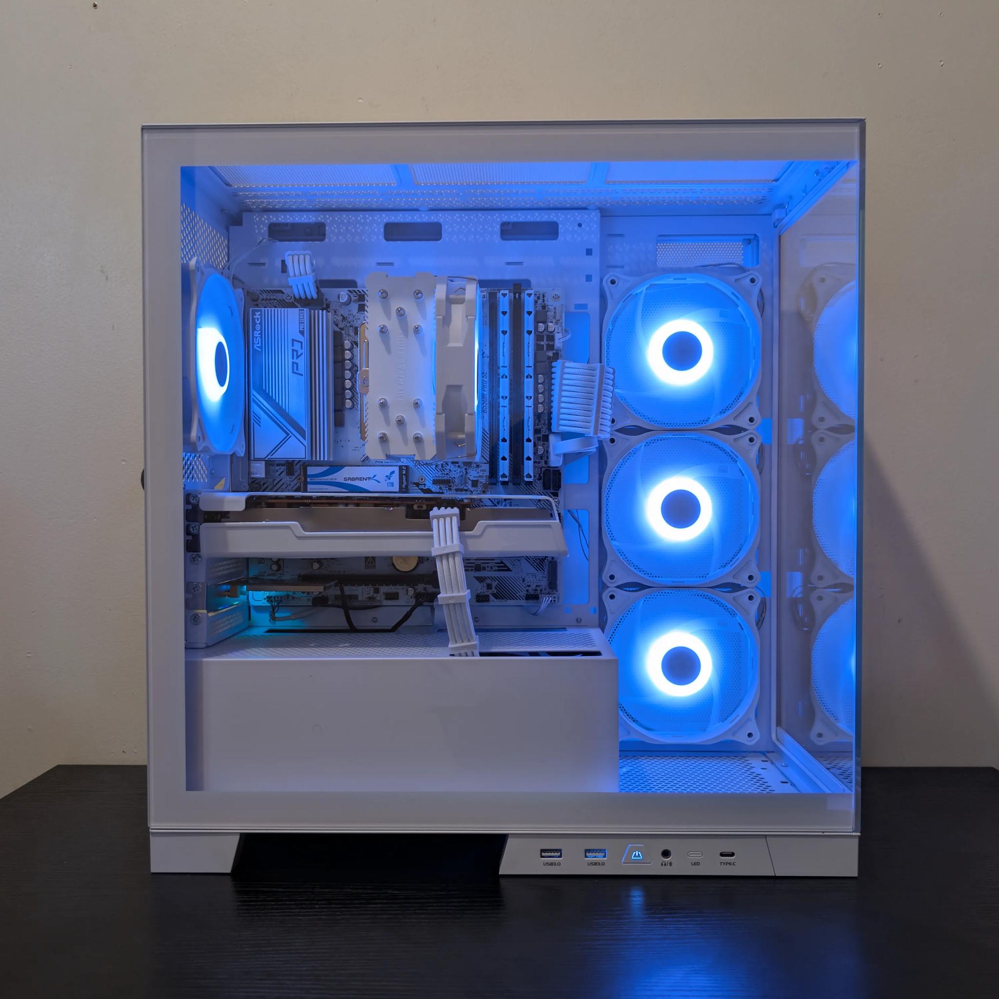 🐻‍❄️ White Gaming PC | RX 6600 | Ryzen 5 3600 | 1TB SSD | 32GB RAM | WiFi 6 & Bluetooth 🐻‍❄️