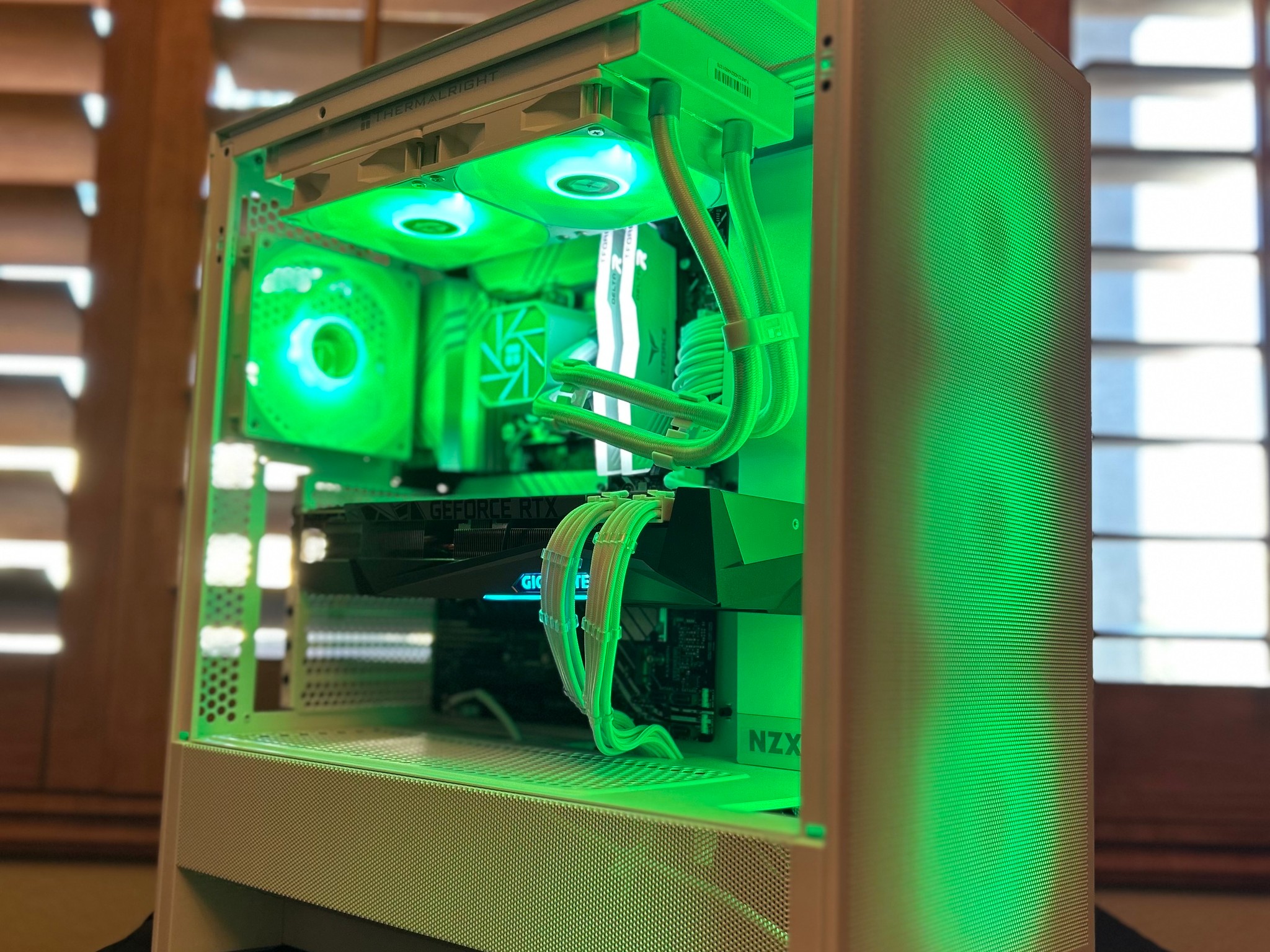 Intel Core I5 12600KF | RTX 3080 10GB| 16GB RAM