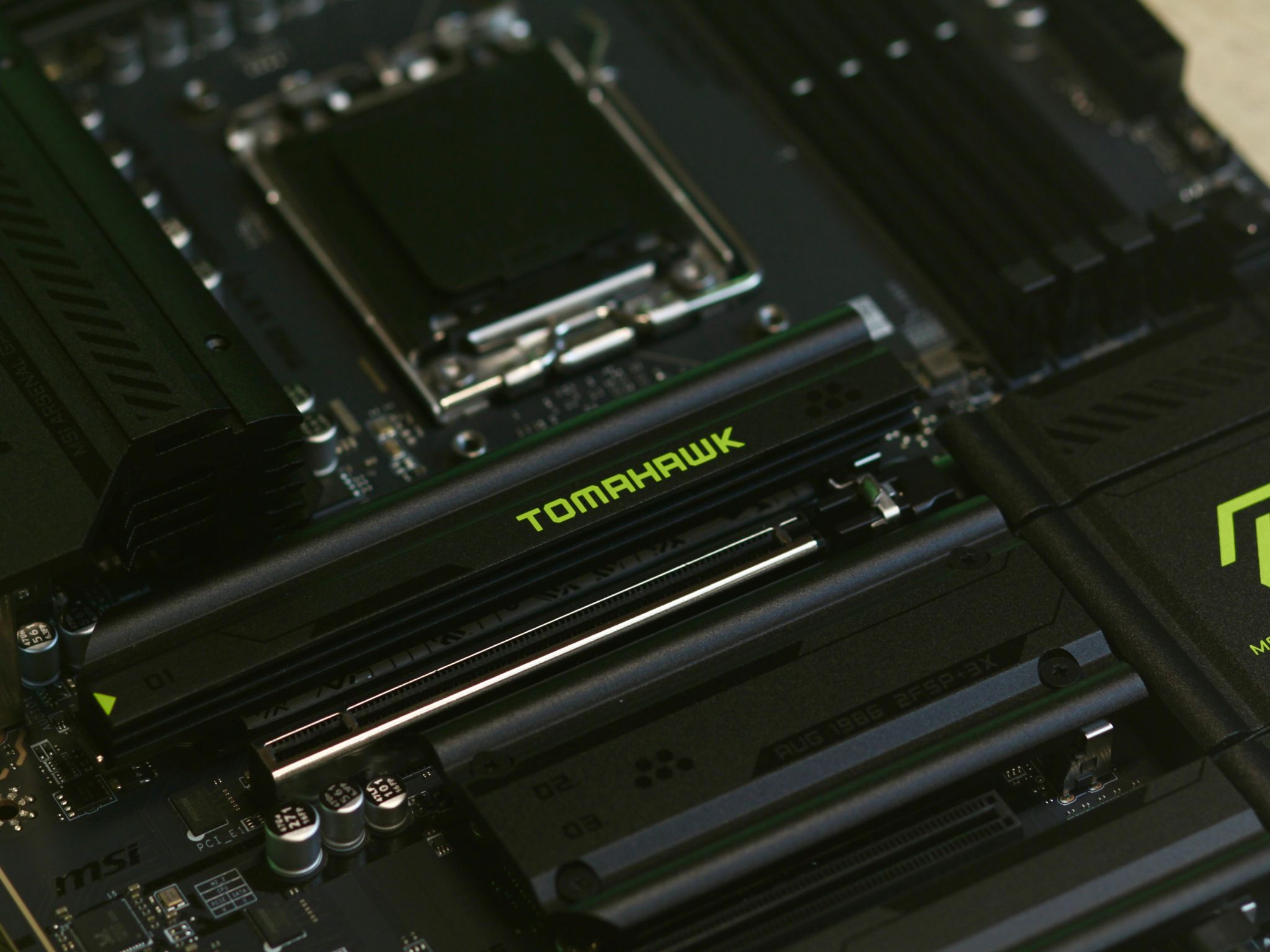MSI MAG X870 TOMAHAWK WIFI