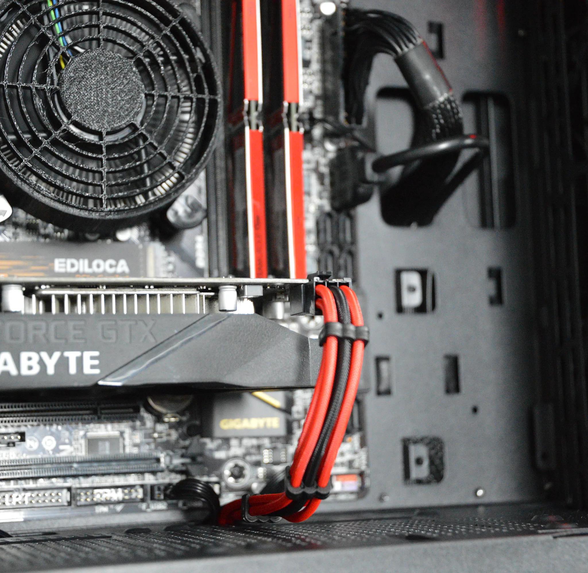 🩸🩸| GTX 1650 SUPER 4GB | INTEL i5-6500 | 16GB DDR4 RAM | 512GB NVME SSD | Blood Oath |