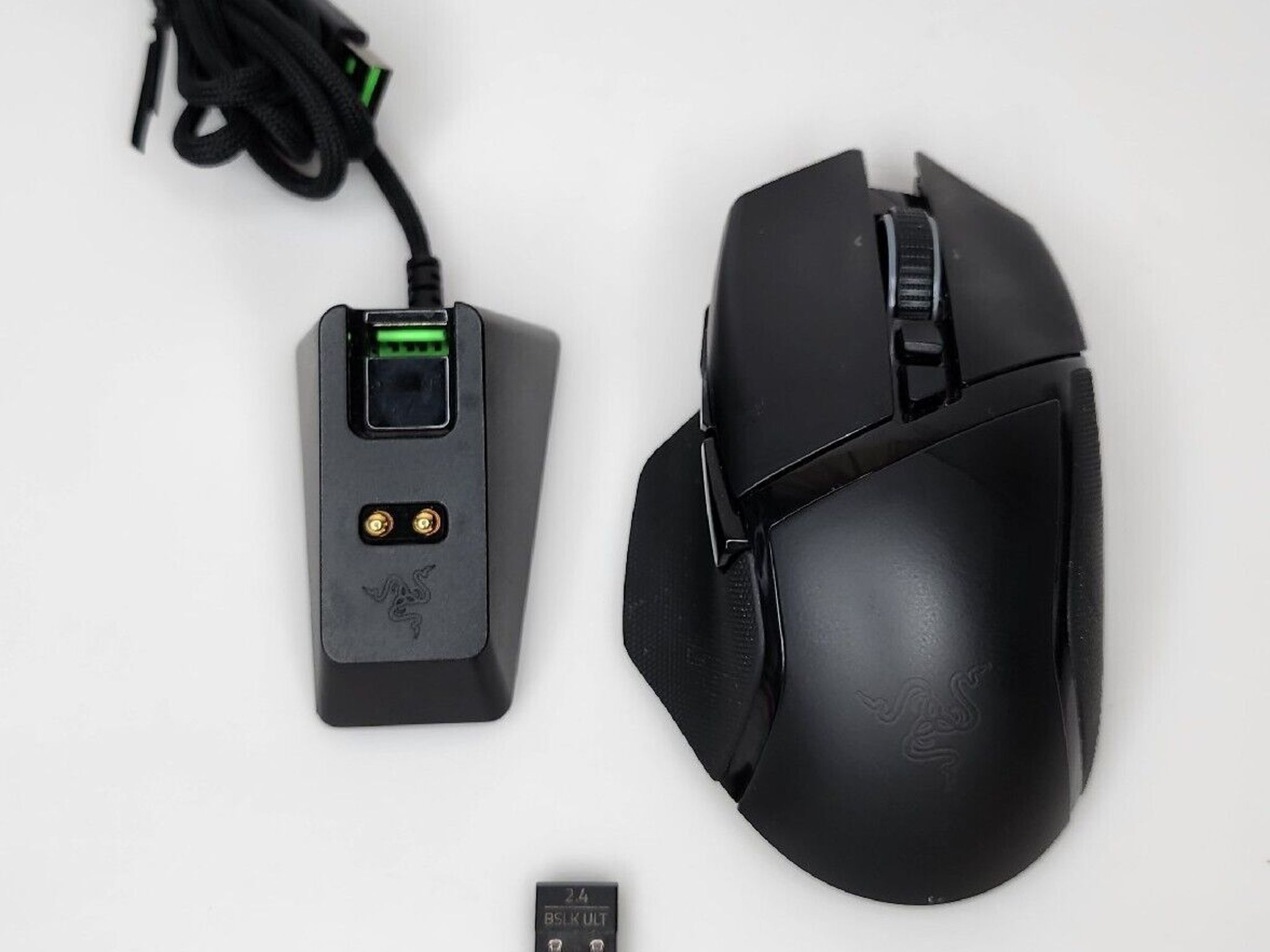Razer Basilisk Ultimate w/Charging Dock RZ01-03170100 Wireless Gaming Mouse