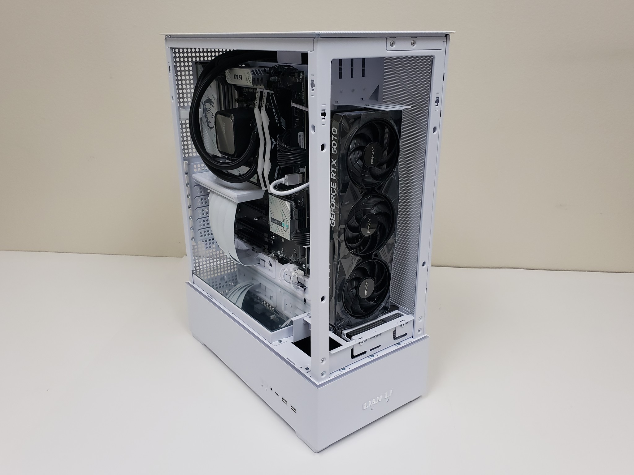 PC on Sale! Ryzen 5 9600X, RTX 5070, 32GB-DDR5 6000, 2TB SSD NVMe, 850W PSU