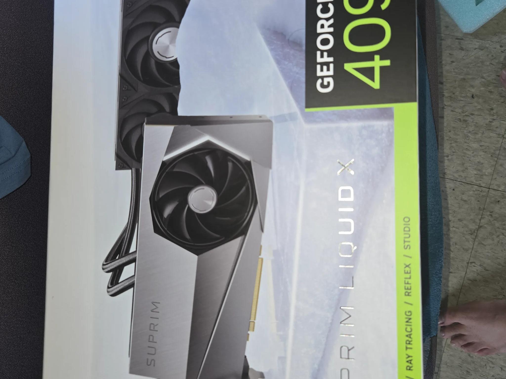 MSI rtx4090 suprim liquid